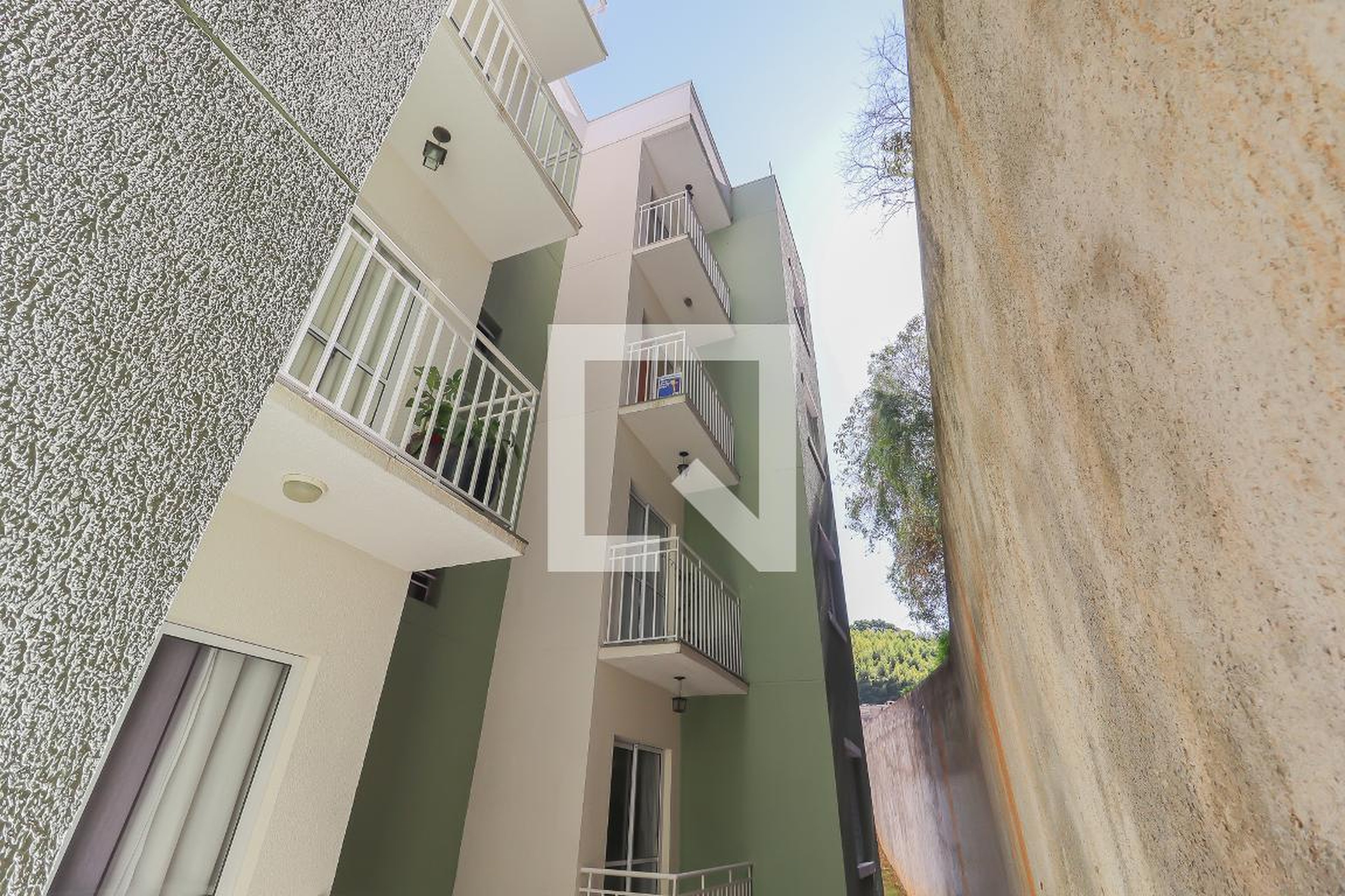 Fachada Condomínio em Rua José Maria da Cunha, 270