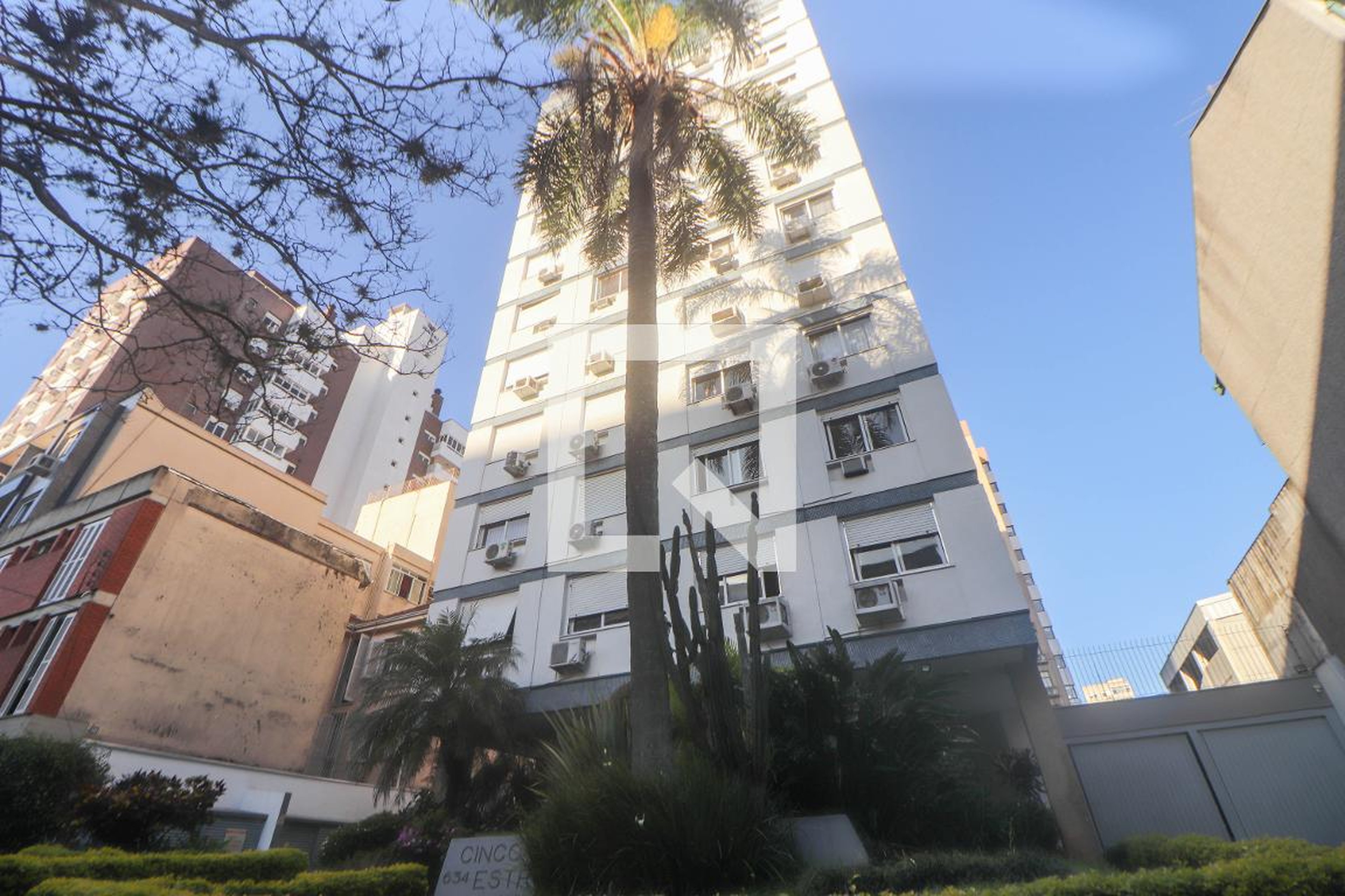 Fachada Condomínio em Rua Fernandes Vieira, 634