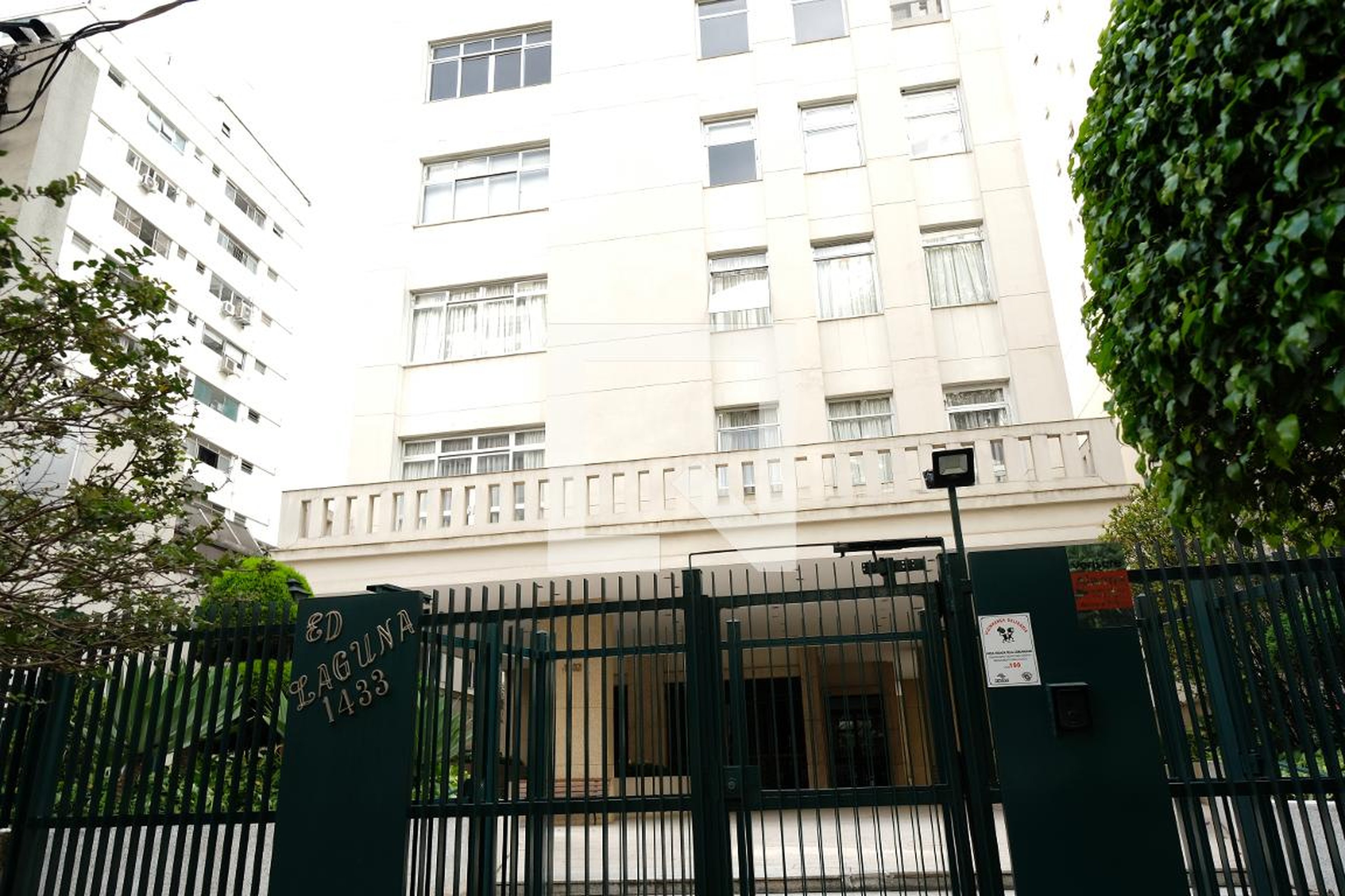 Fachada do Prédio Condomínio Laguna