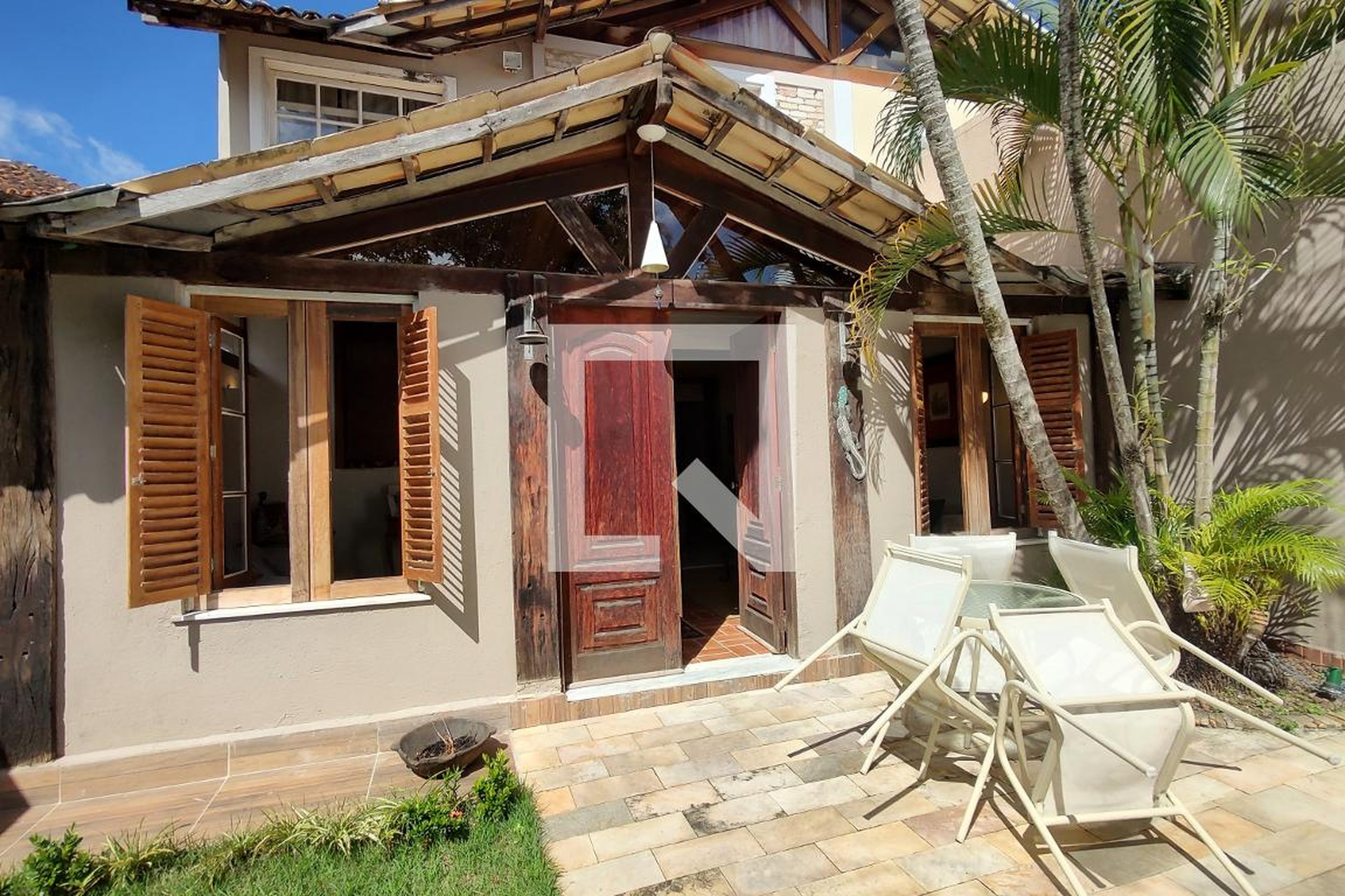 Fachada Condomínio em Rua Araticum, 1252