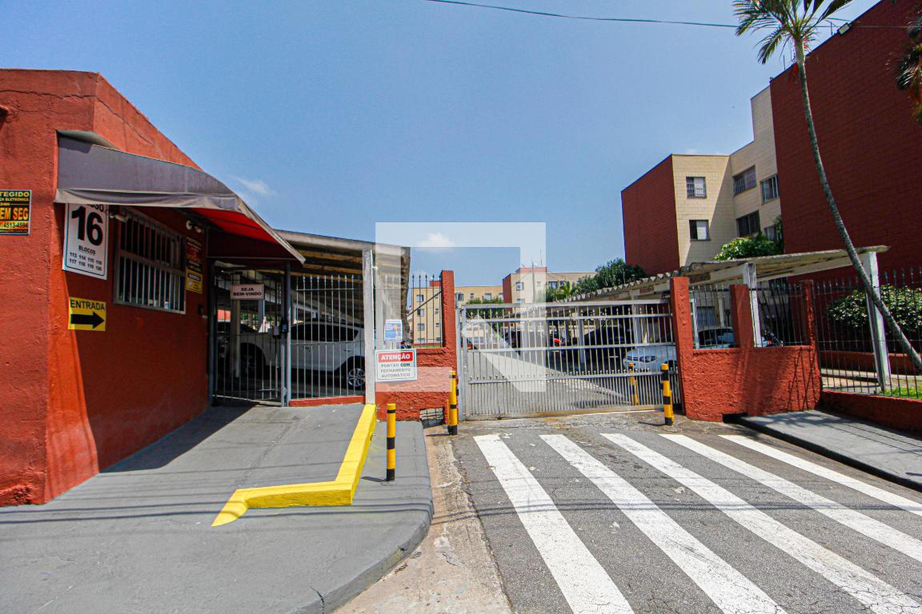 Fachada do Prédio Condomínio em Rua Antônio Seixas Leite Ribeiro, 0