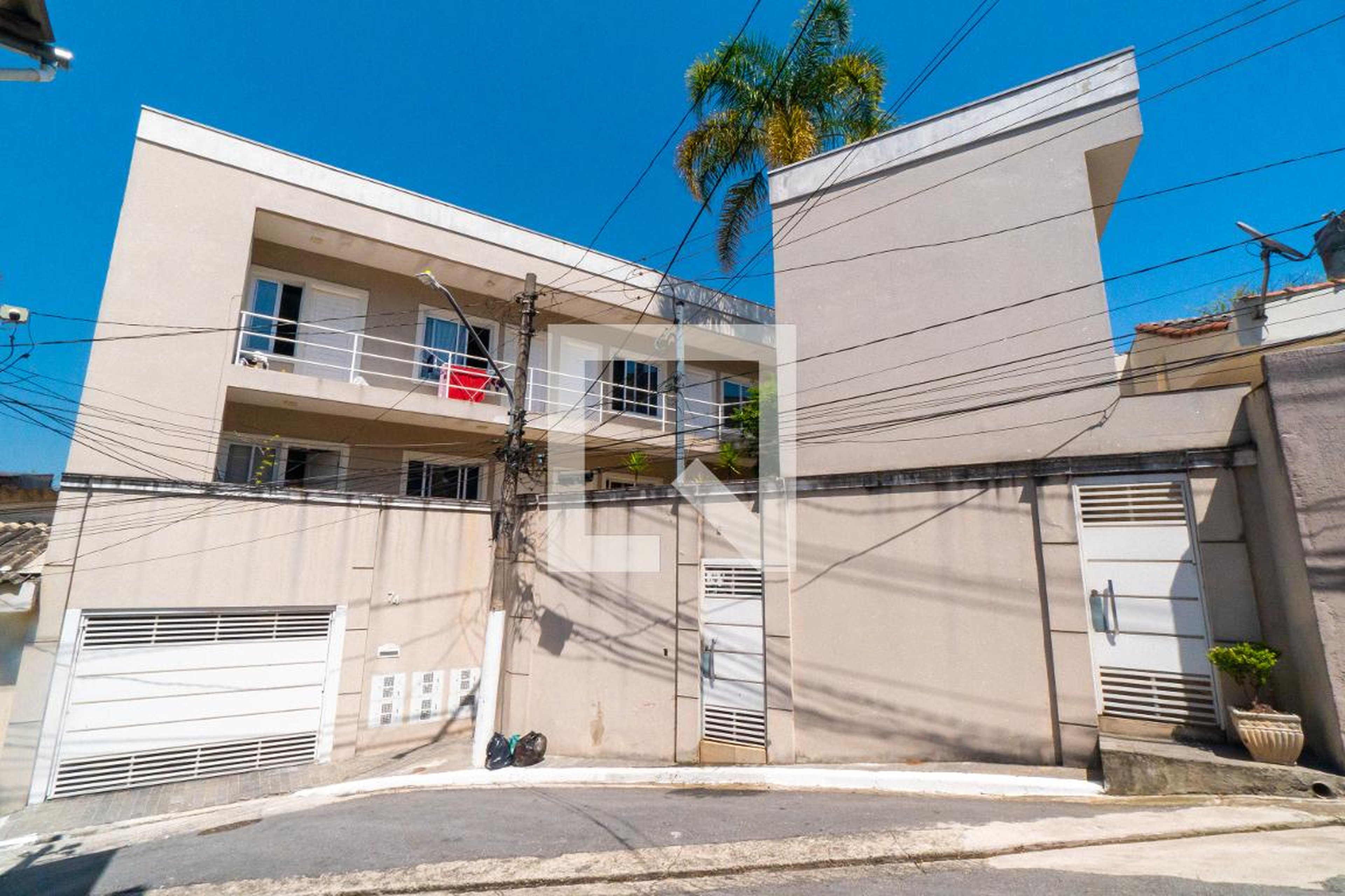 Fachada Condomínio em Rua Antônio Armando Andrade, 74