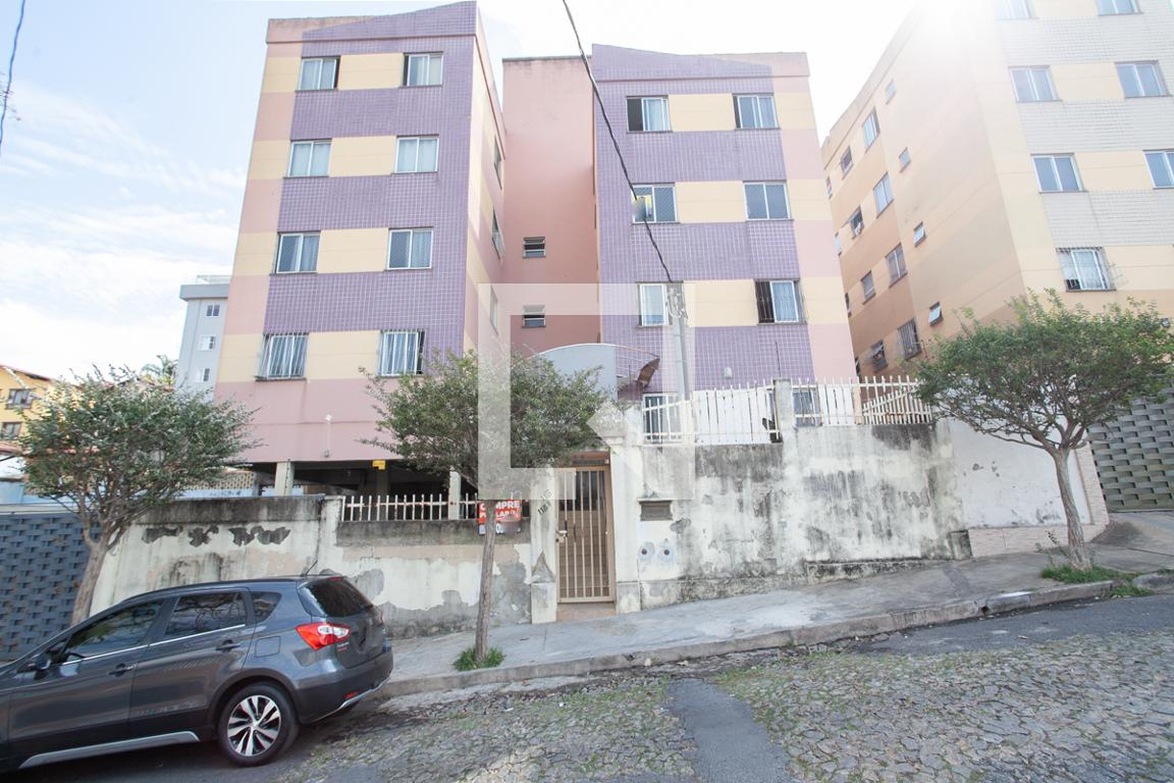 Fachada Condomínio em Rua São João da Vereda, 115