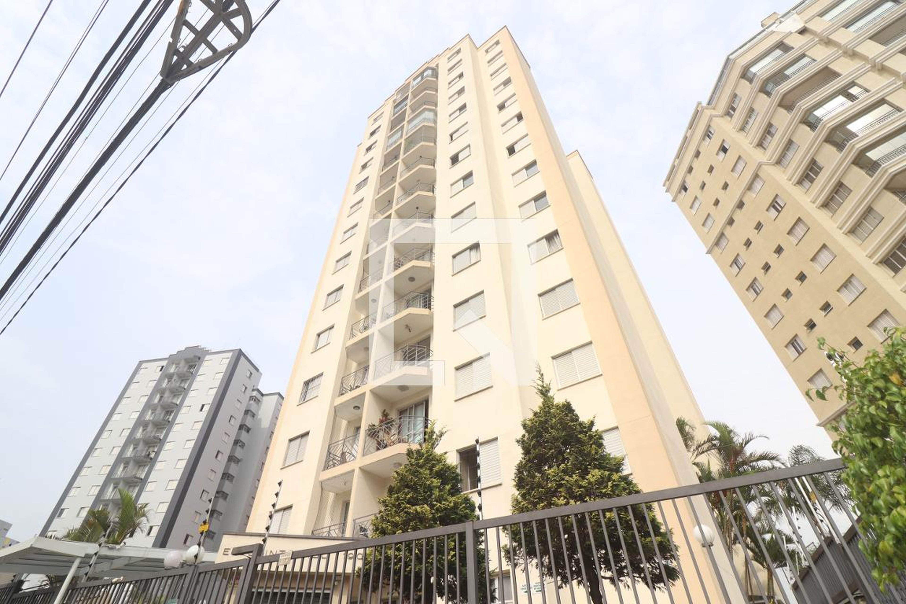 Fachada do prédio Condomínio em Avenida Santa Inês, 139