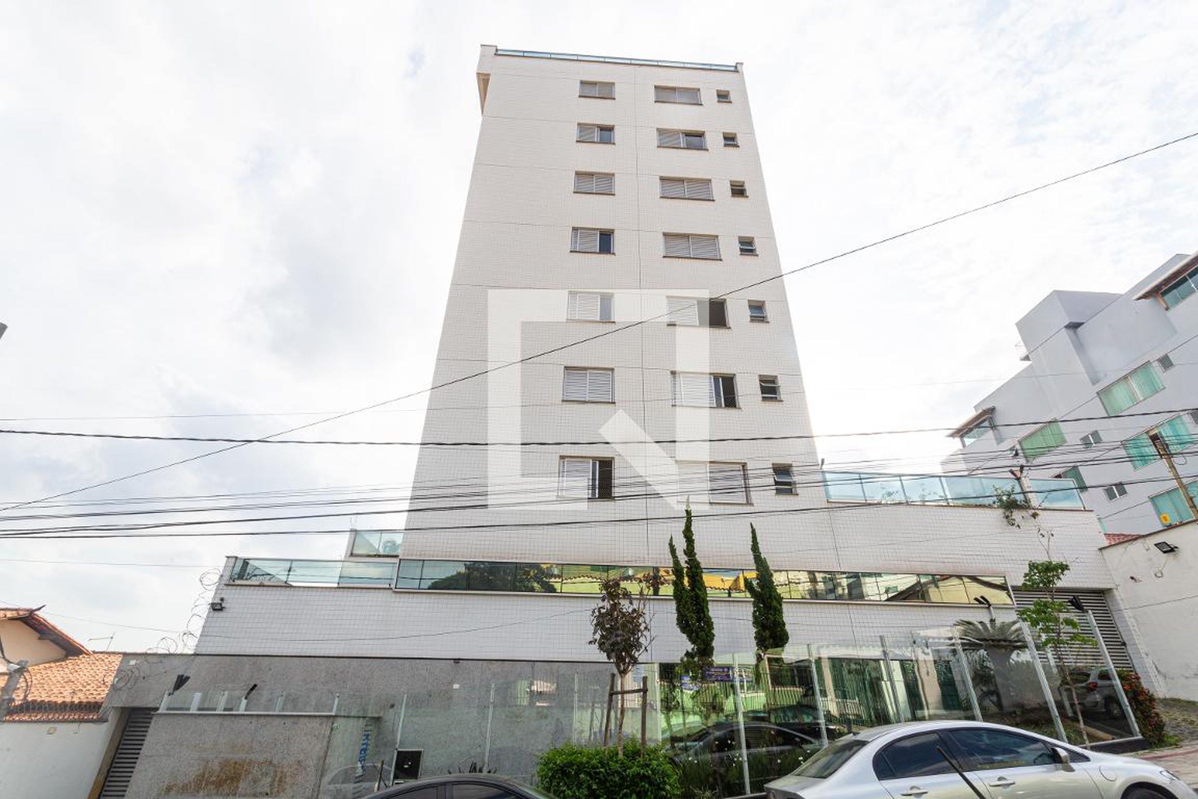 Fachada Condomínio em Rua Carmésia, 451