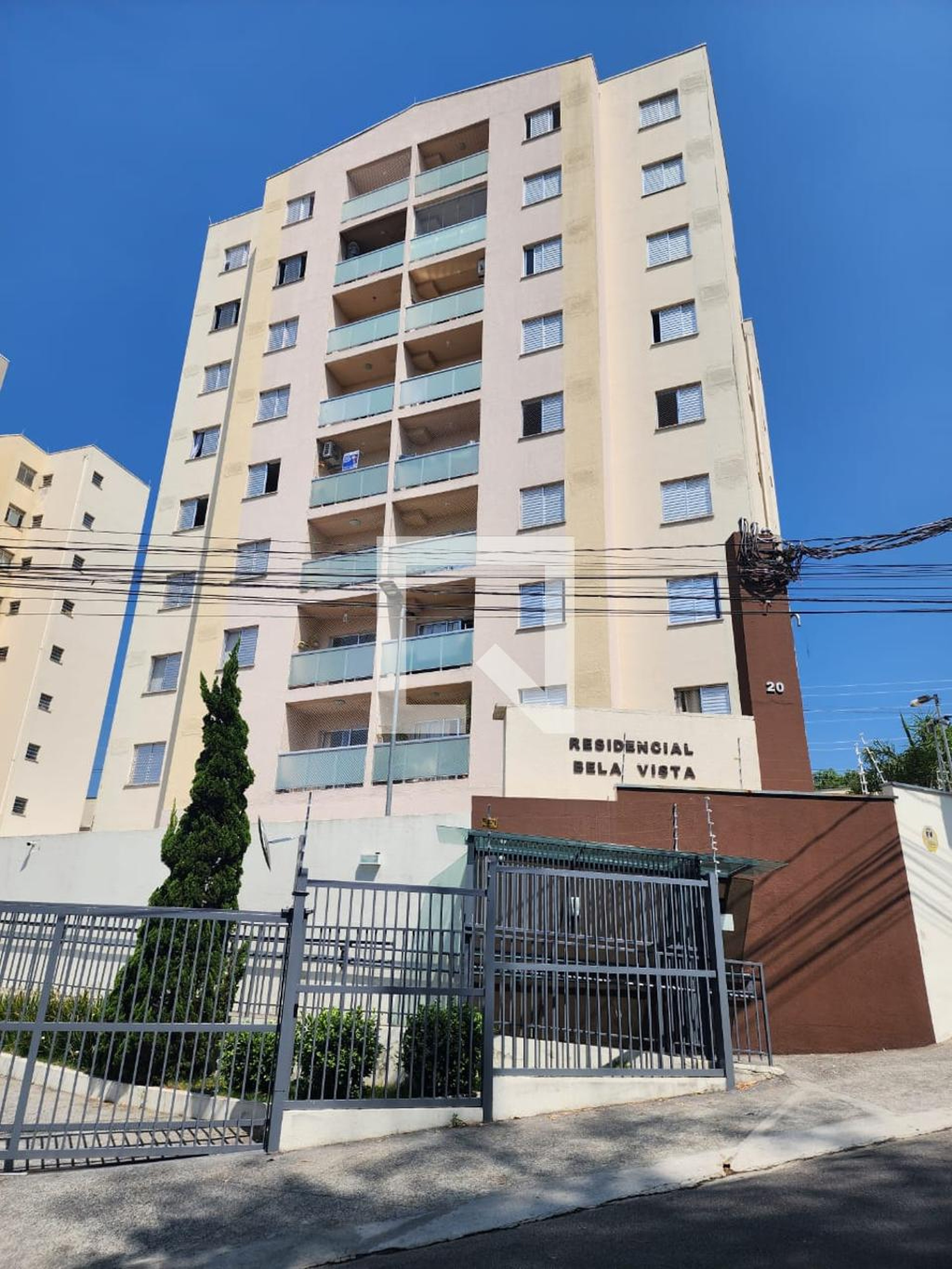 Fachada Condomínio em Rua Avião Paulistinha, 20