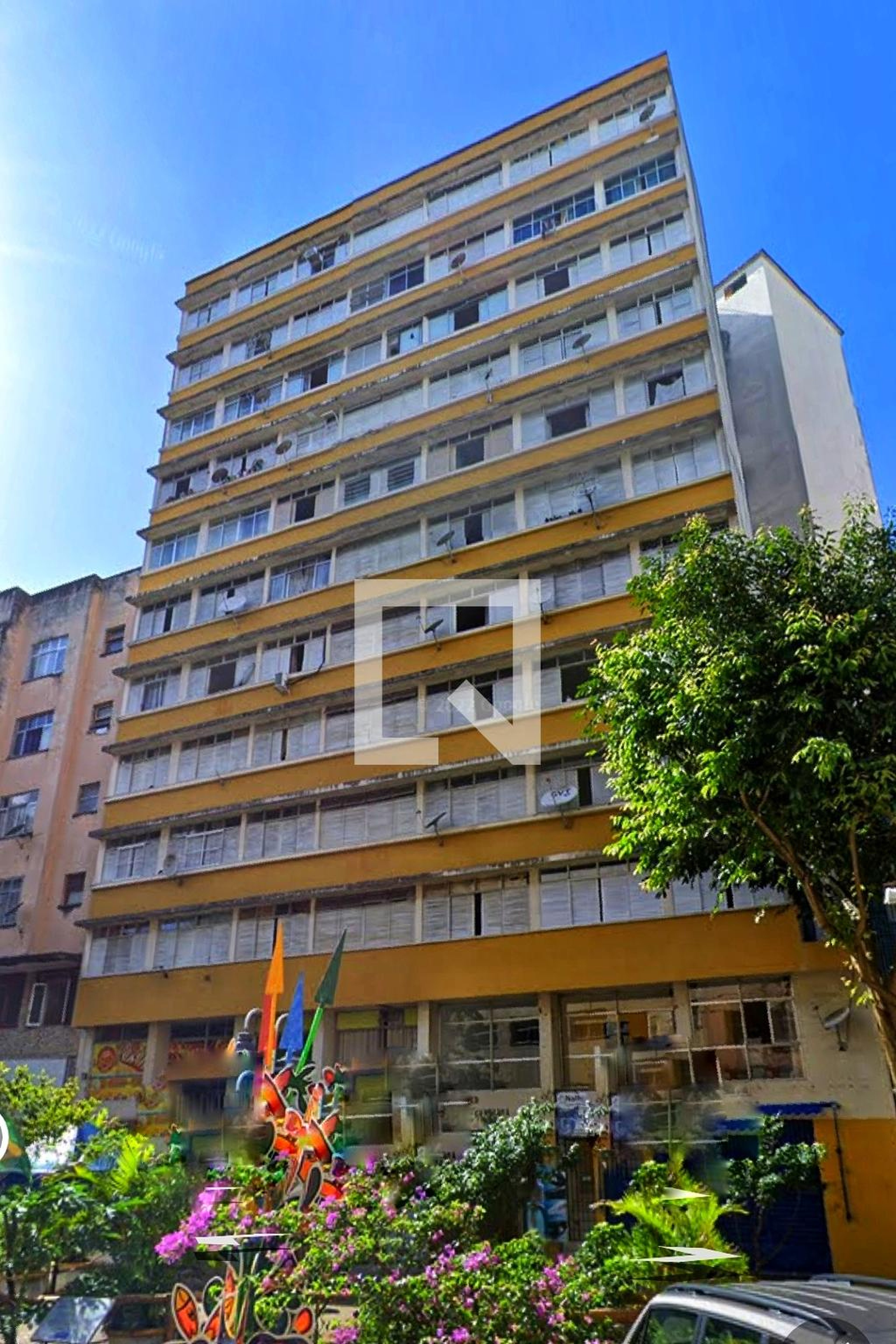 Fachada do Prédio Condomínio em Largo Dois de Julho, 47