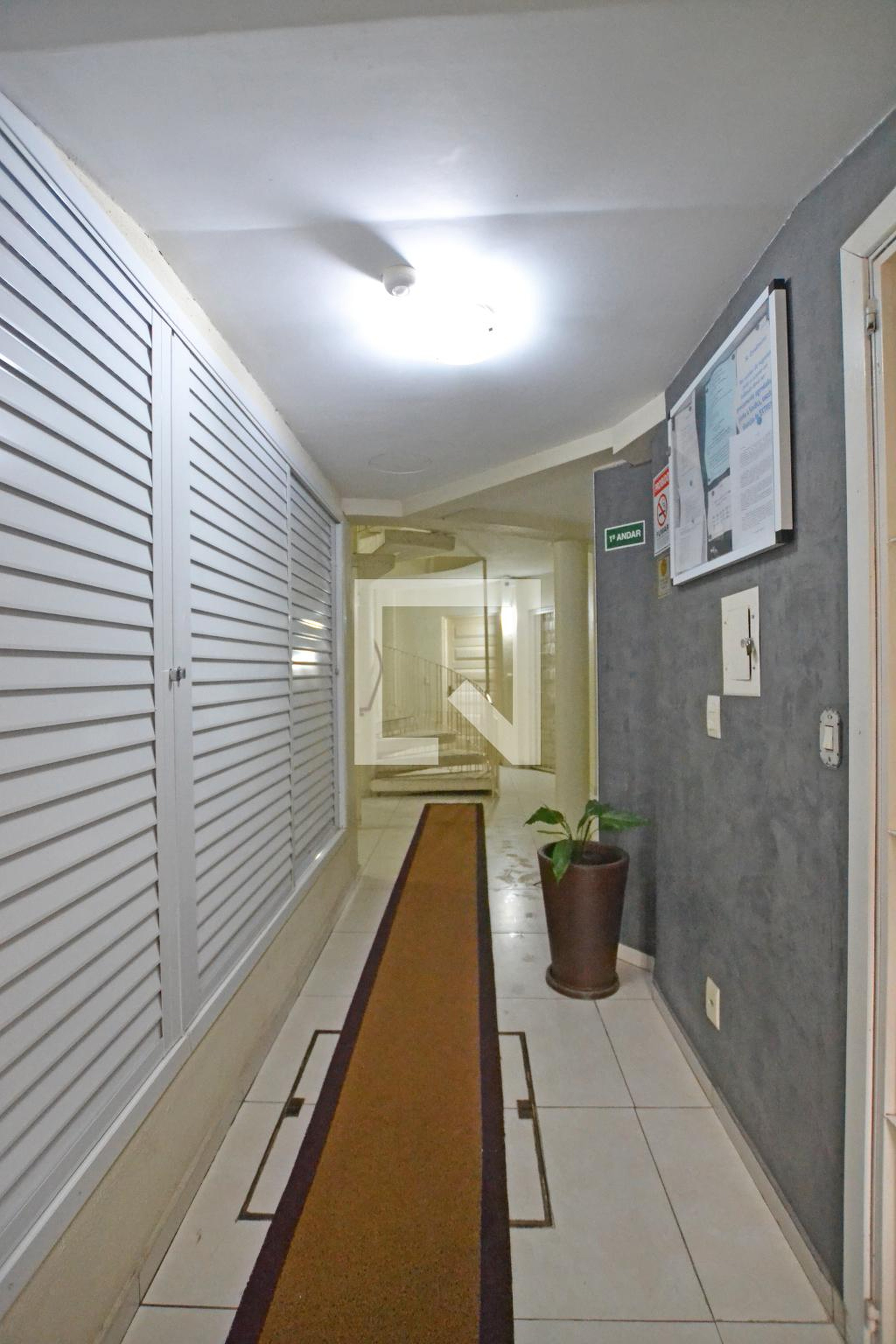 Hall - Cruz de Malta