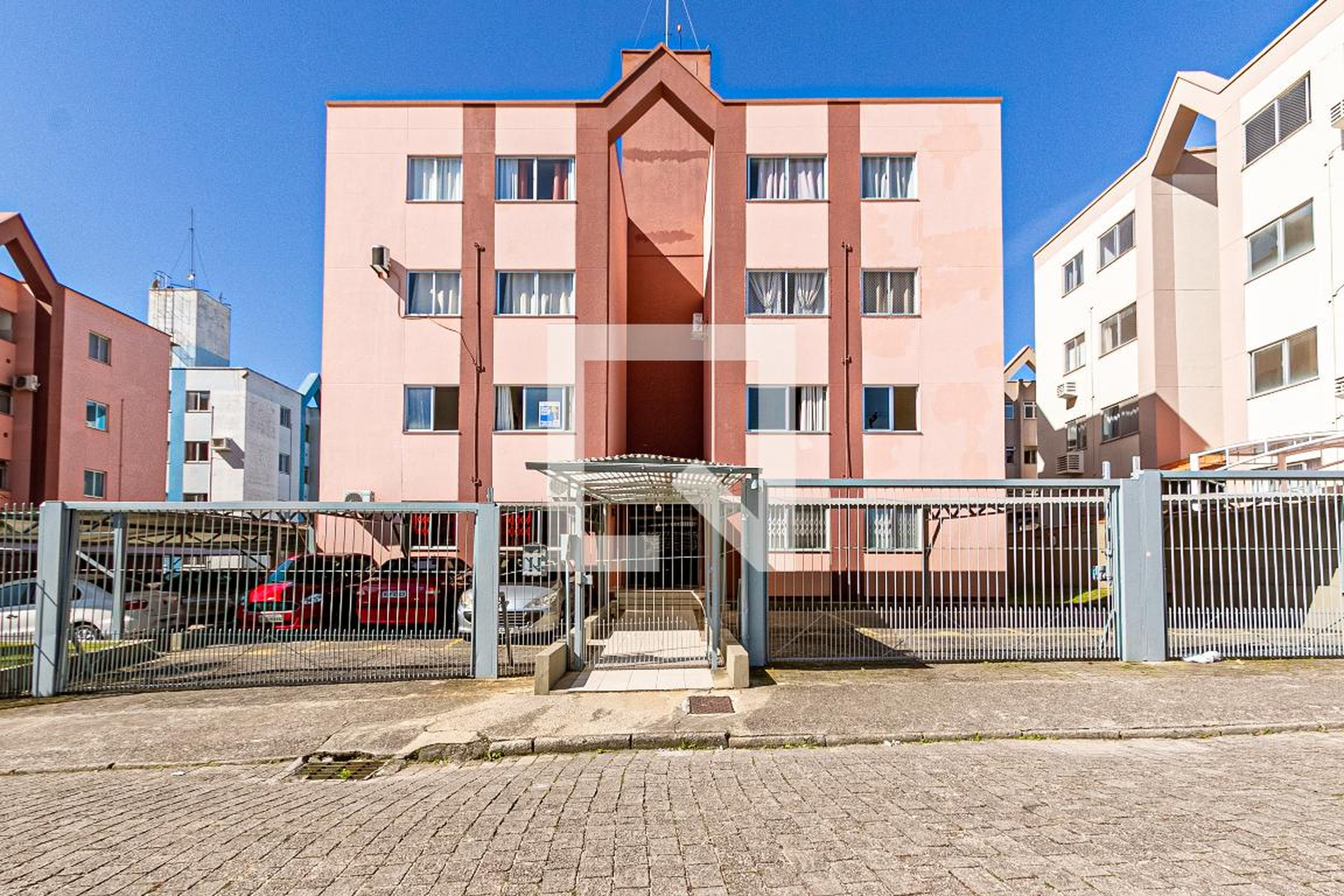 Fachada Residencial Araucaria