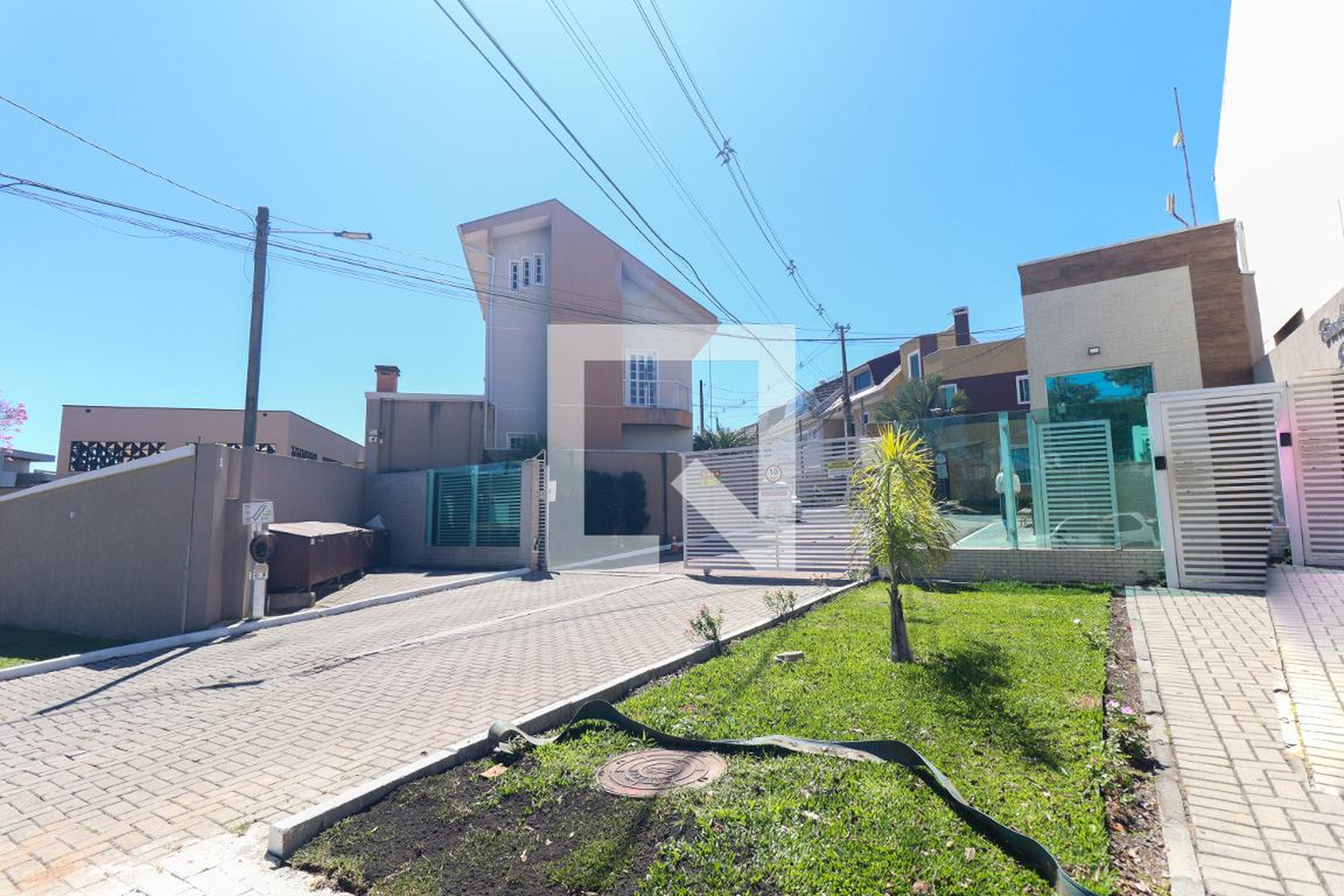 Fachada do Condomínio Condomínio Jardim dos Girassóis