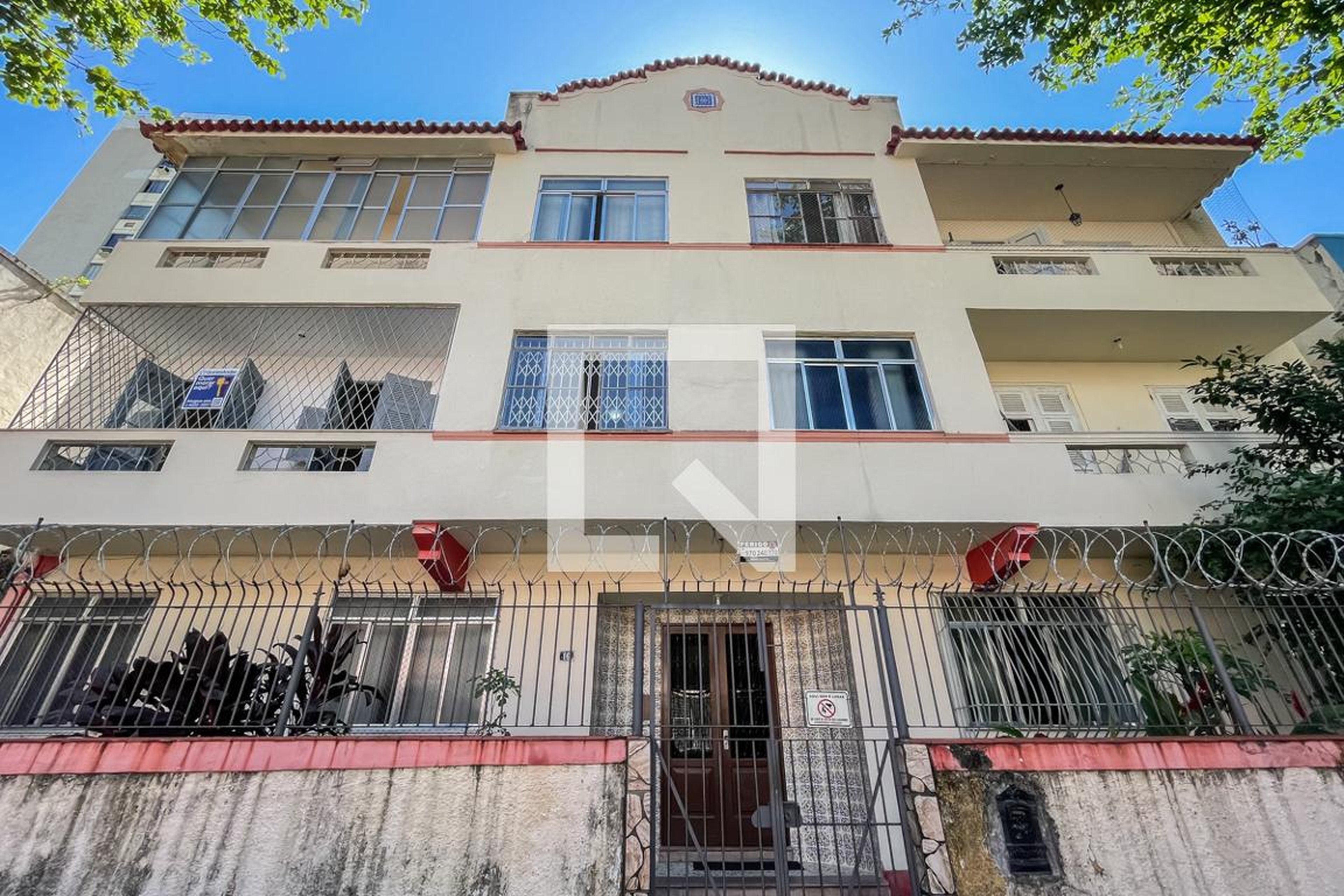 Fachada Condomínio em Rua Guamerim, 16