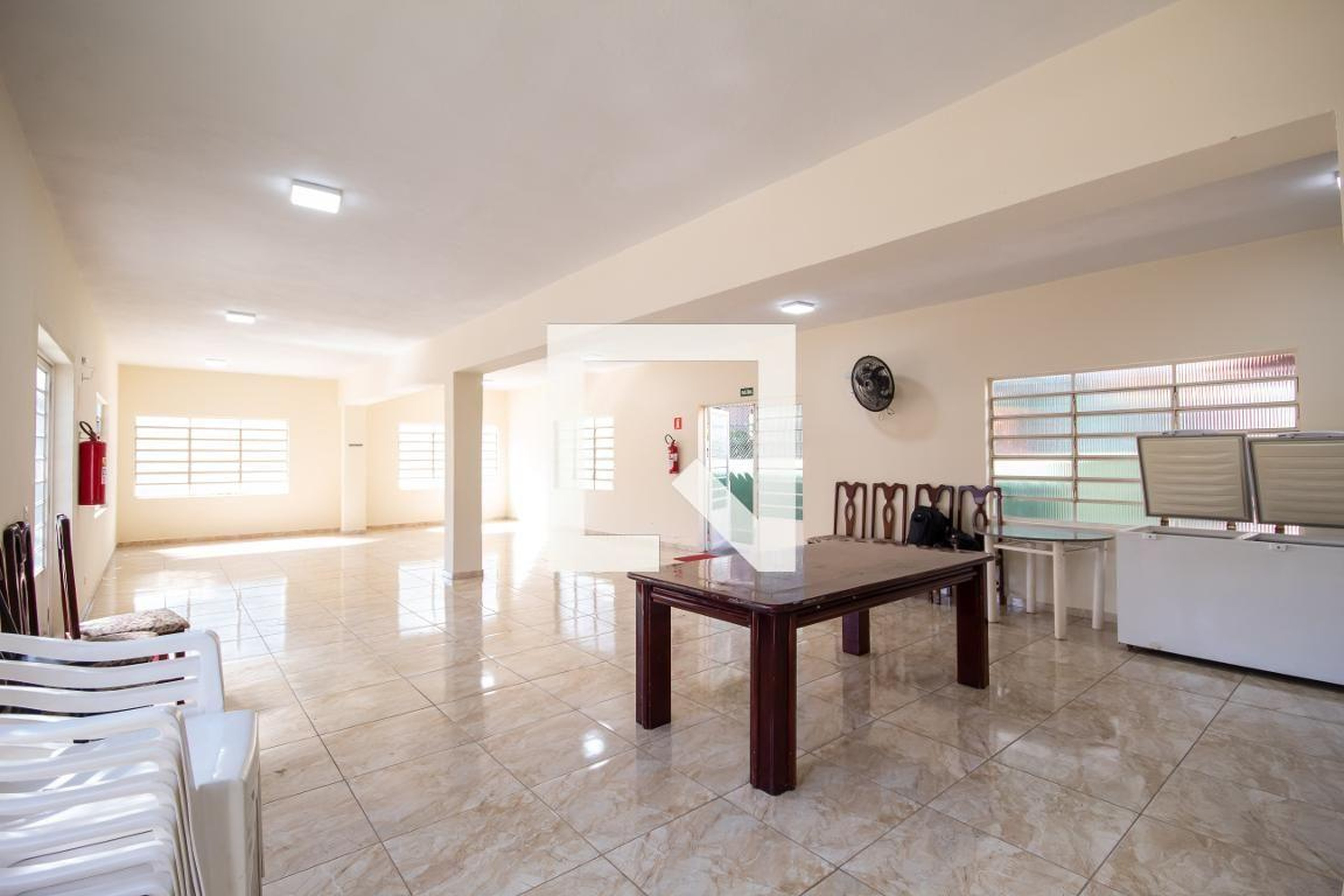 Salão de Festas - Salvador Dali