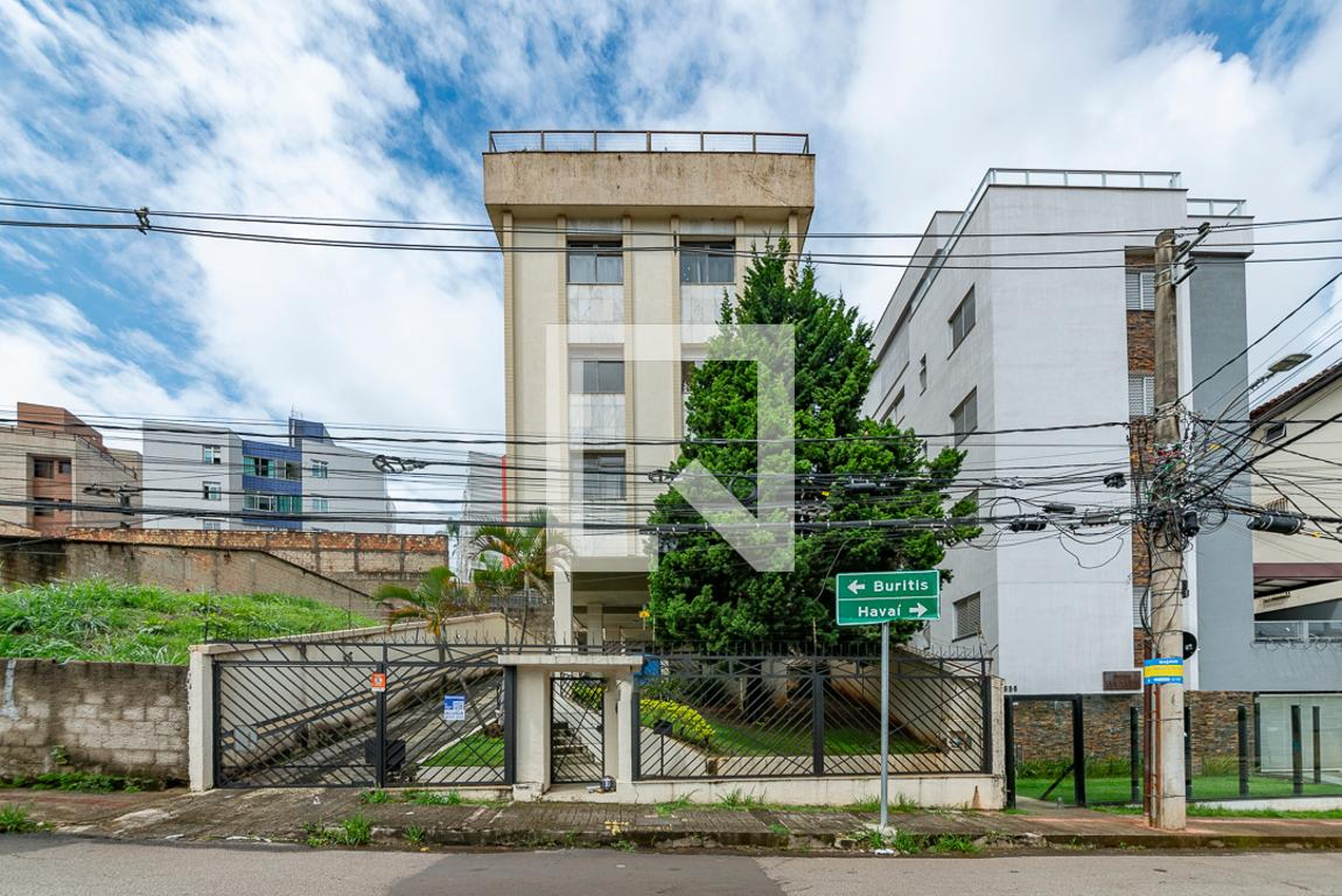 Fachada Condomínio em Rua Vereador Nelson Cunha, 664