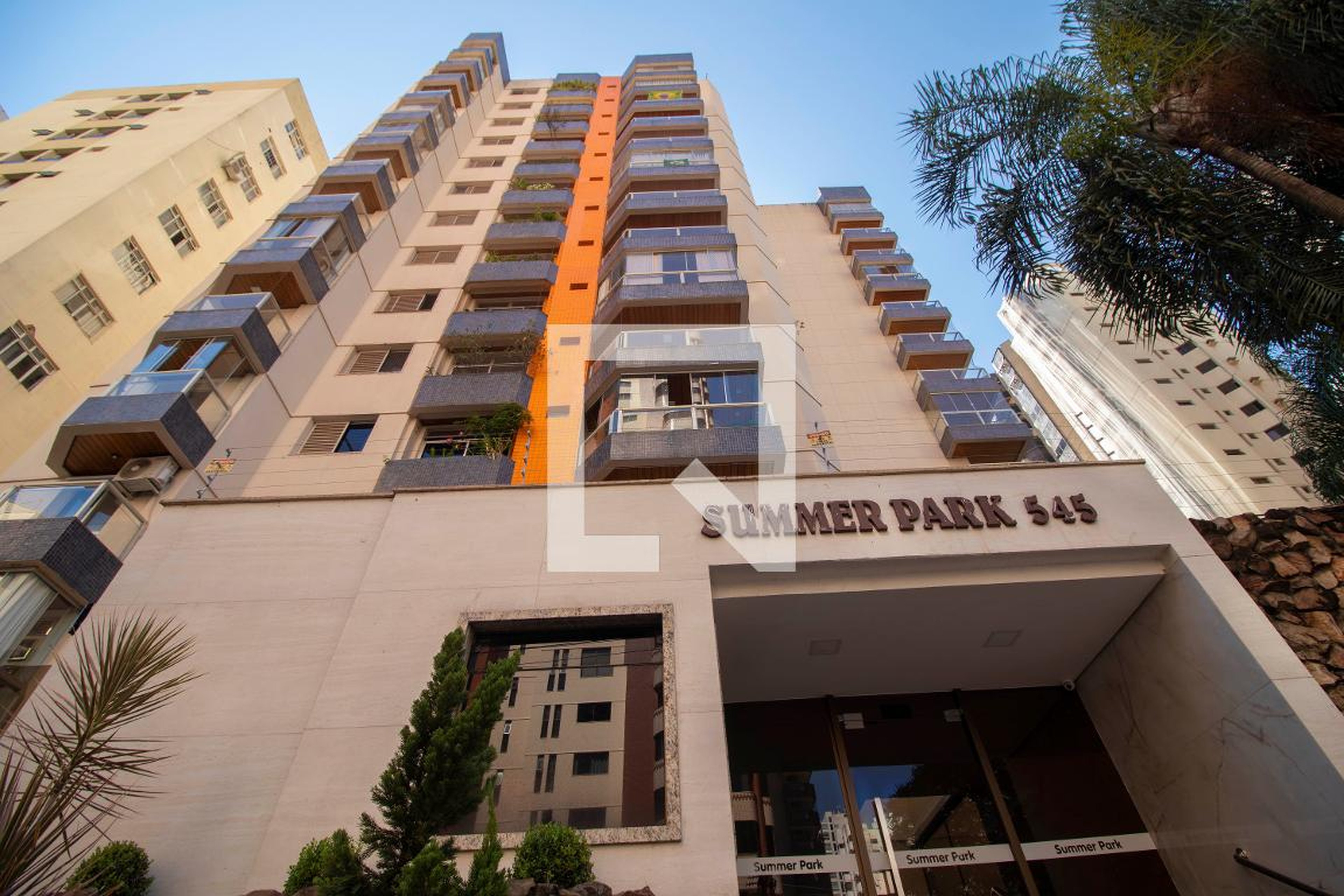 Fachada Condomínio em Avenida T 4, 524