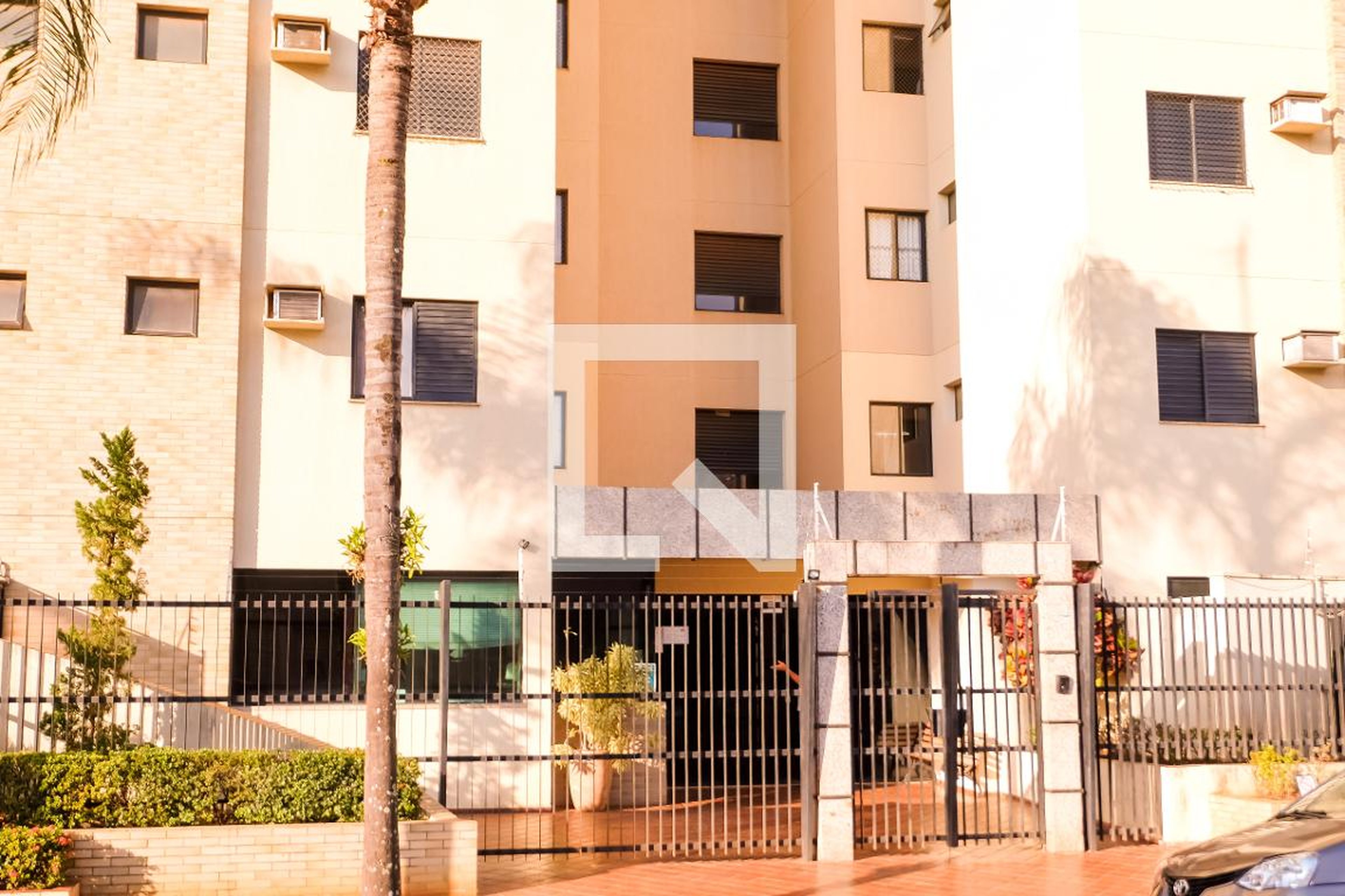 Fachada Condomínio Méditerraneé