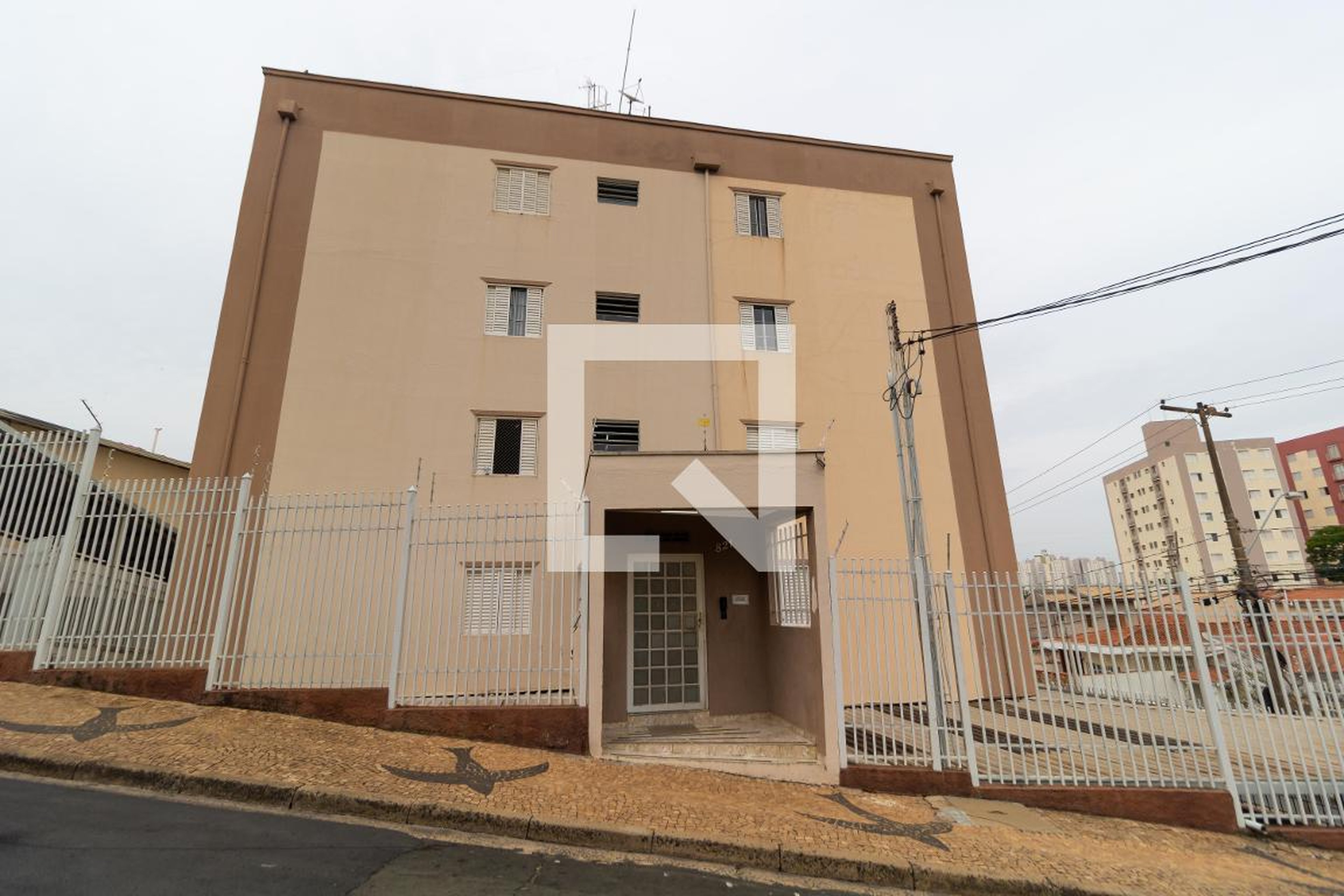 Fachada Condomínio Maria Helena Lara Pereira