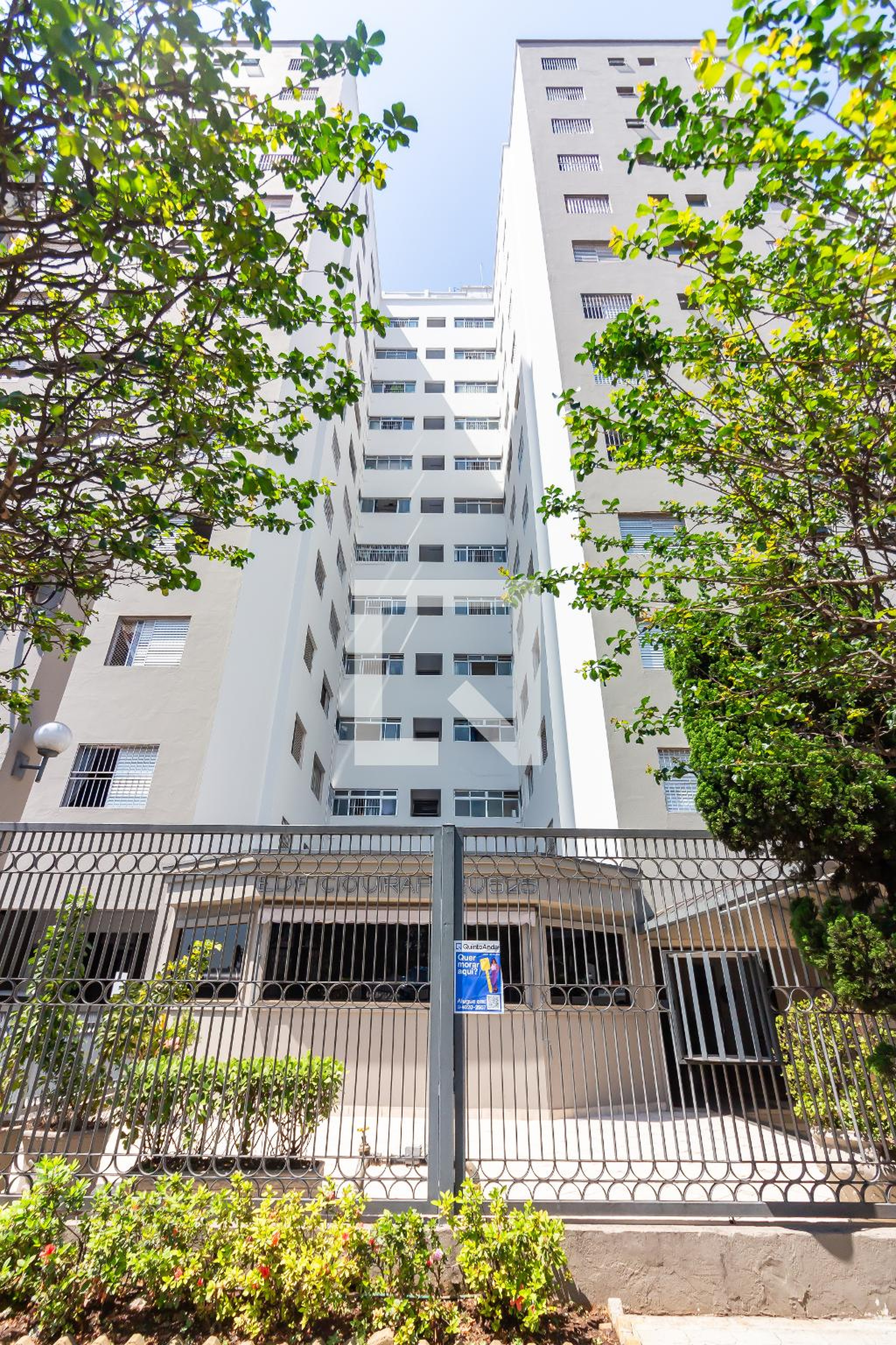 Fachada Condomínio Uirapuru