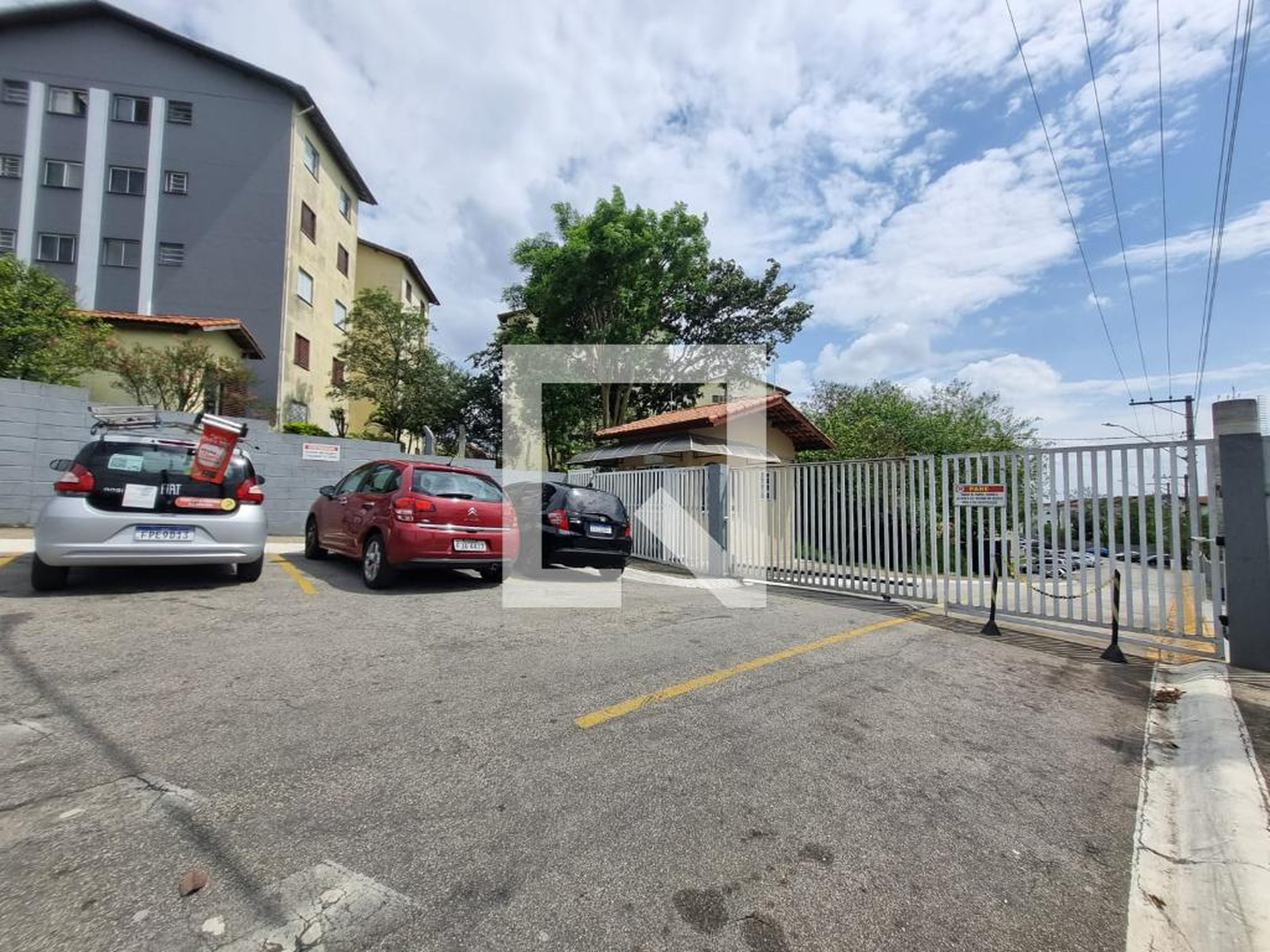 Fachada do Condomínio Condomínio em Rua Venâncio Aires, 246