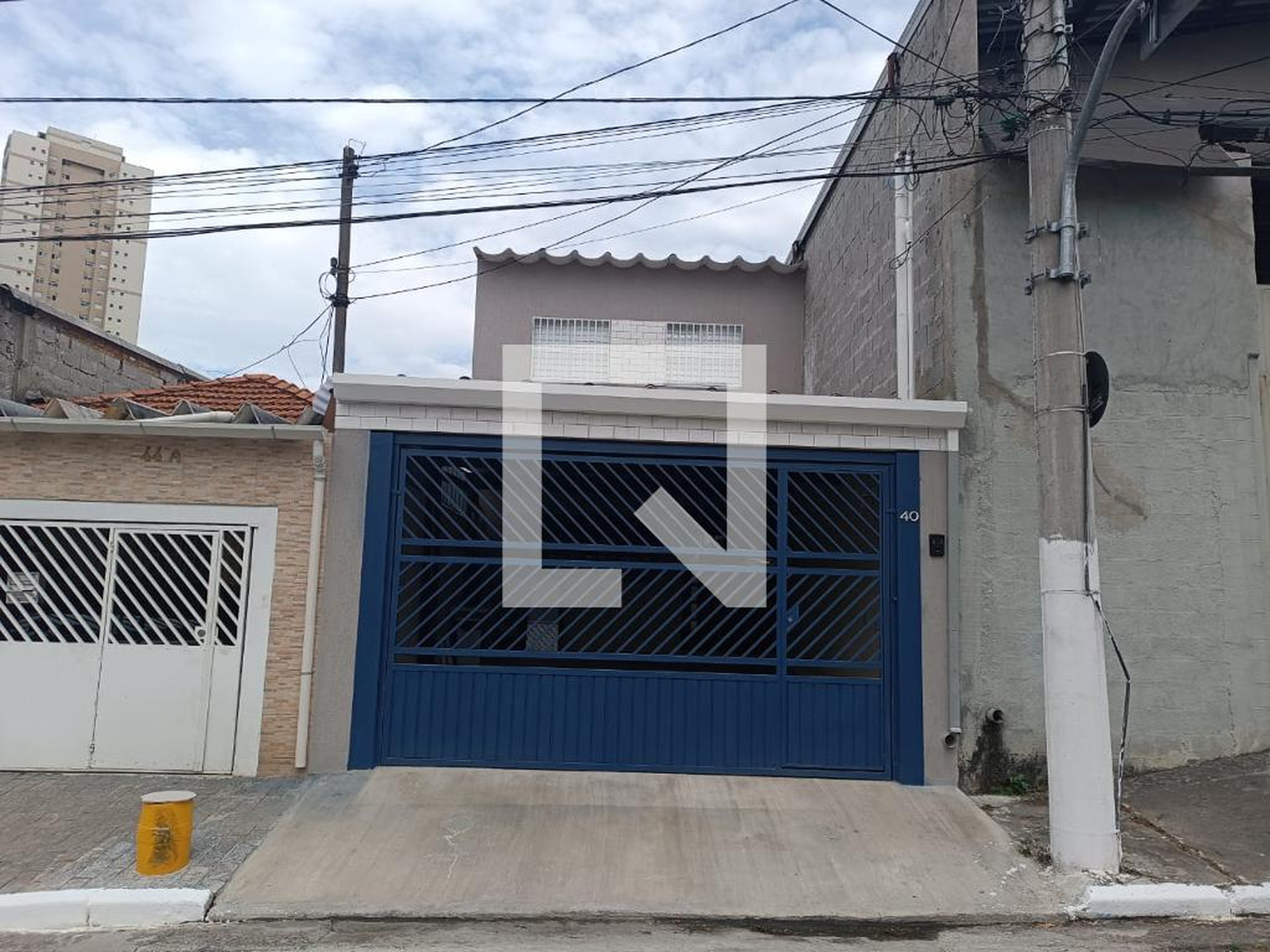 Fachada Condomínio em Rua Visconde de Goiana, 40