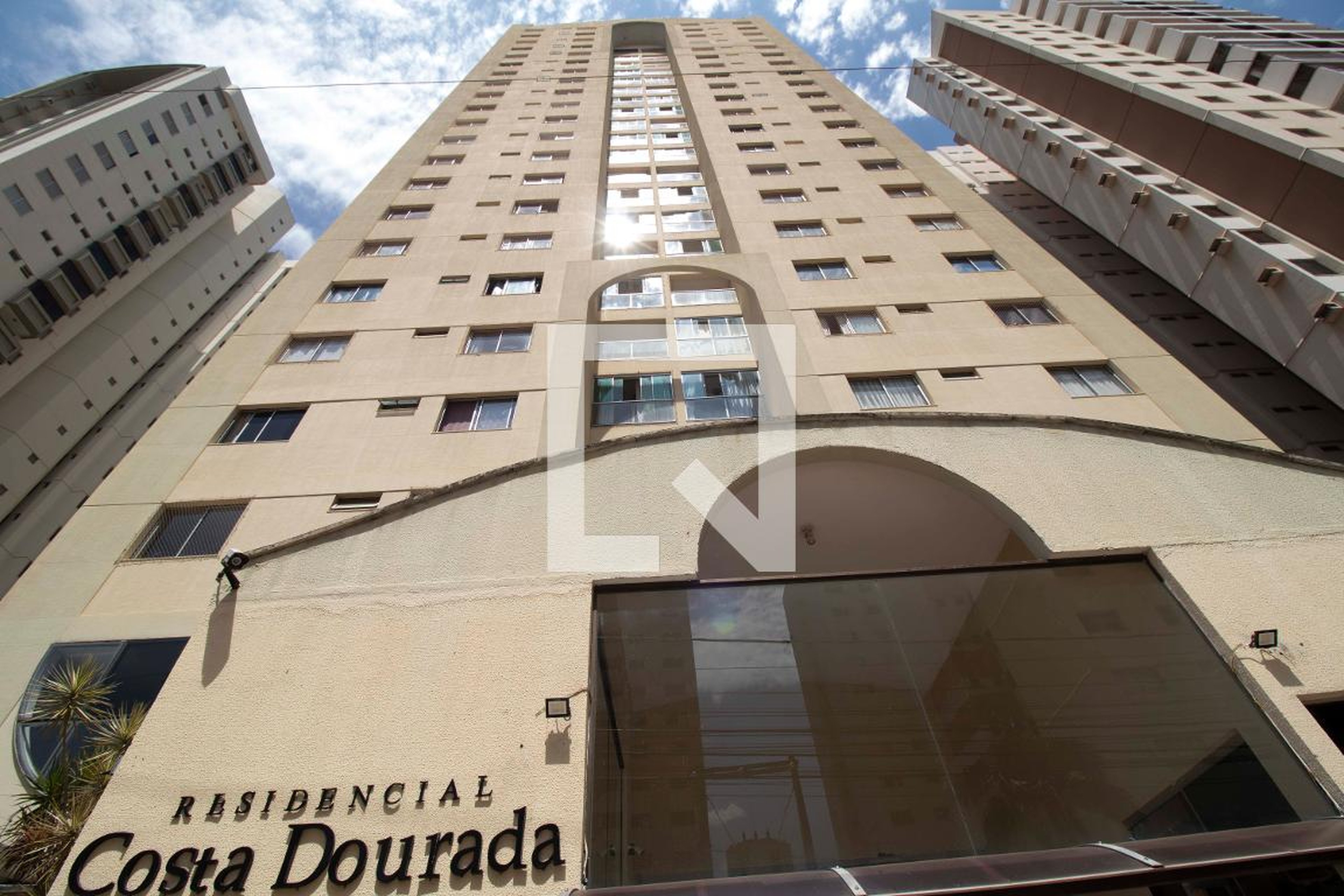 Fachada Condomínio em Rua Natal, 389