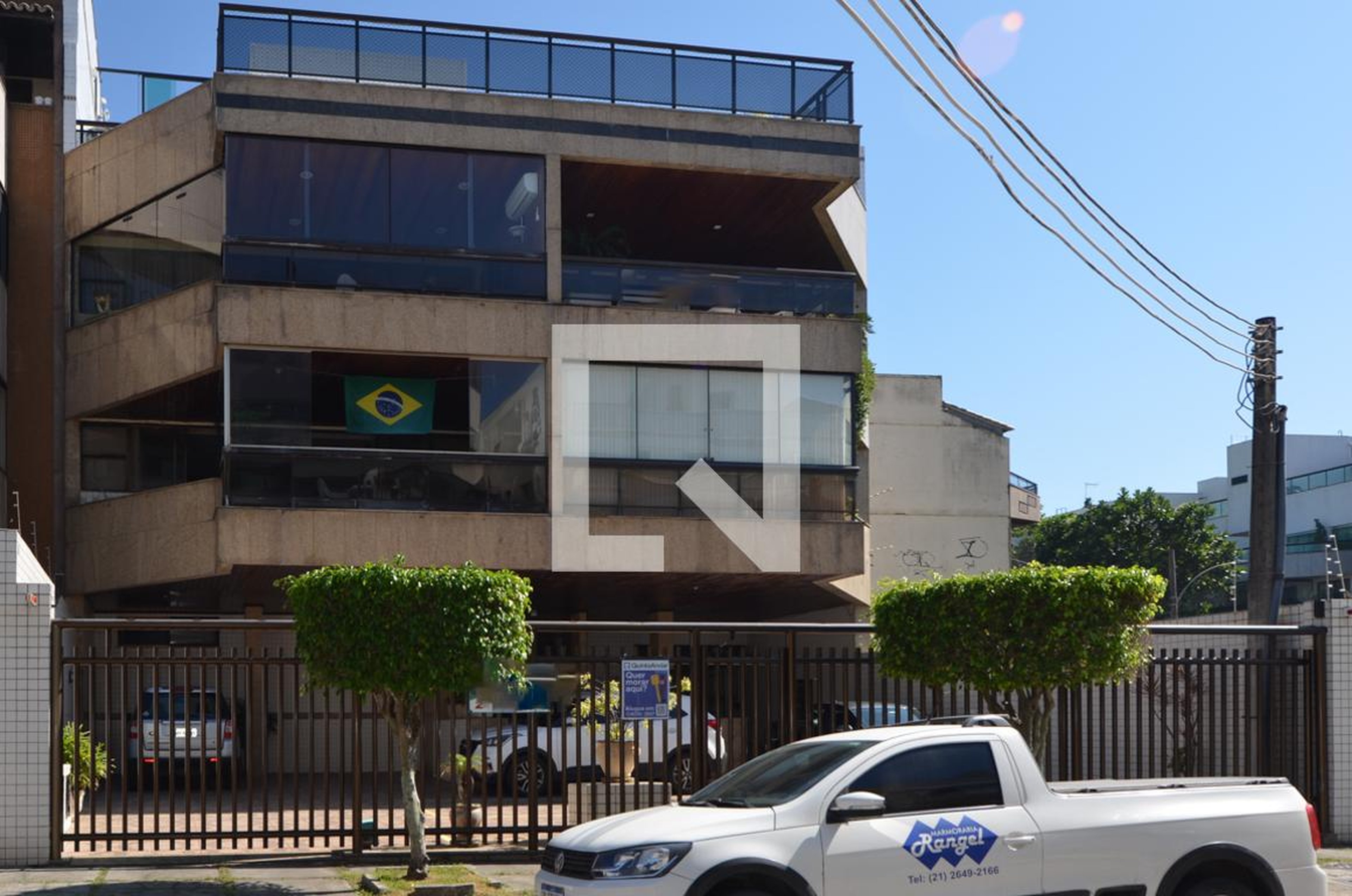 Fachada Condomínio em Rua Presidente Nereu Ramos, 740