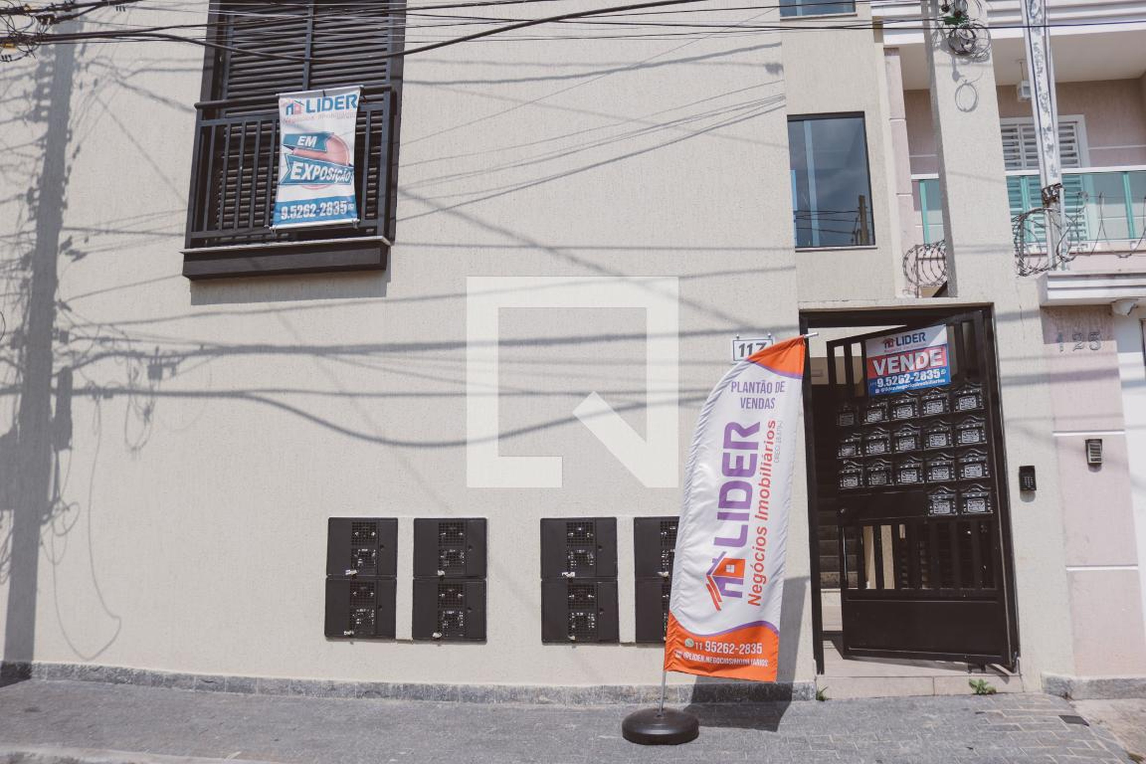 Fachada Condomínio em Rua Gonçalves Aranha, 117