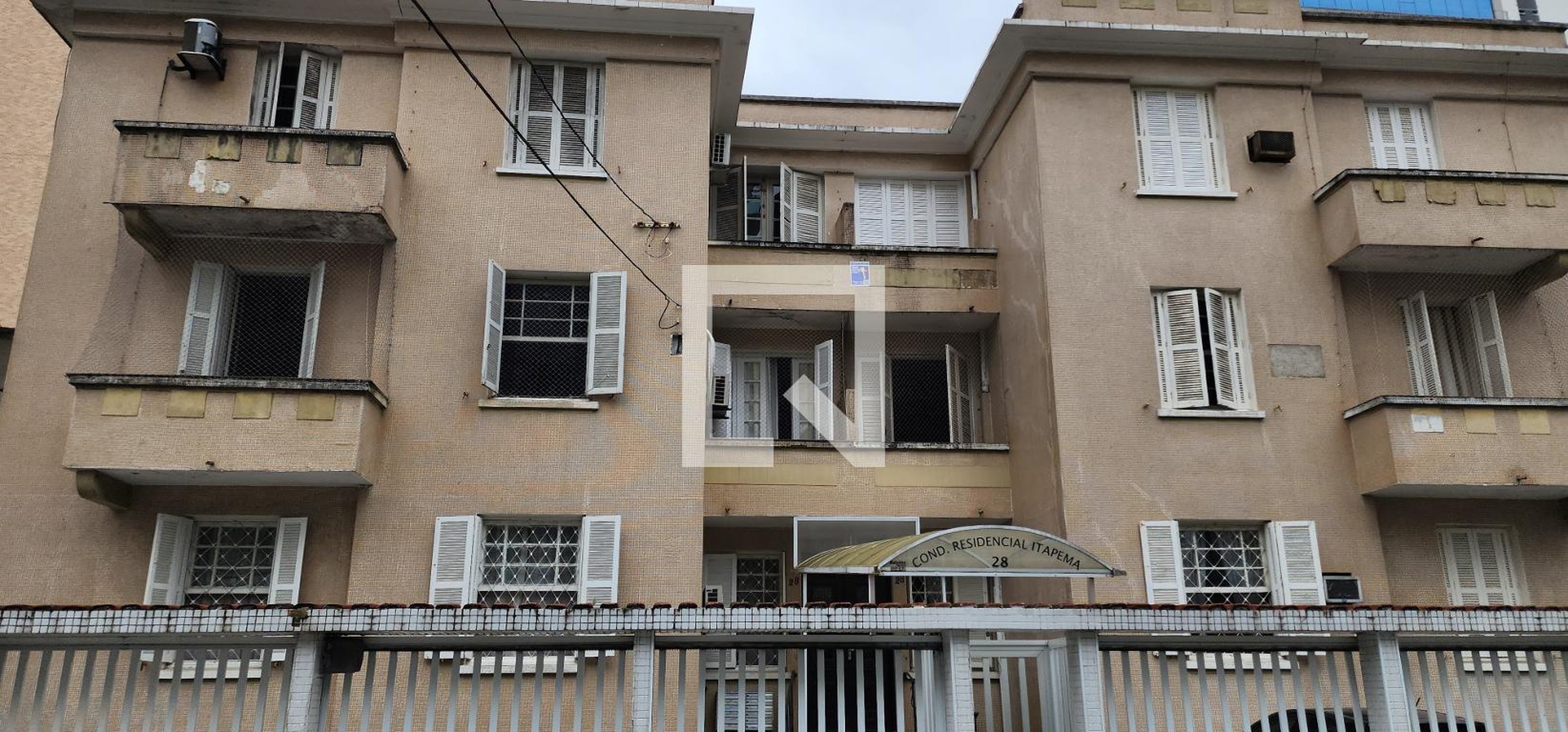 Fachada do Prédio Condomínio em Rua José Caballero, 28