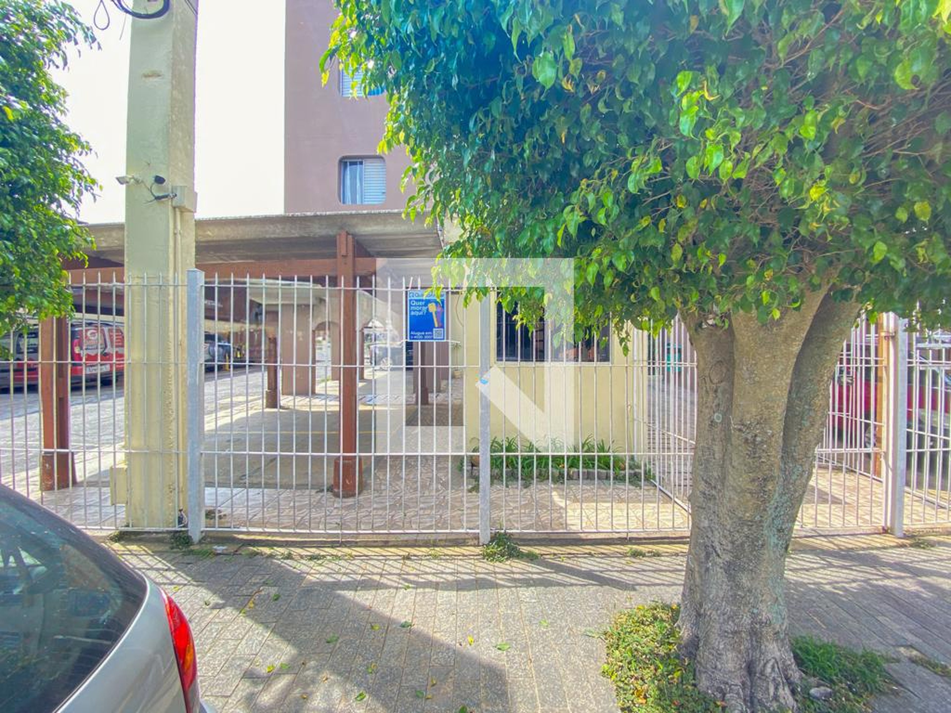 Fachada do Condomínio Edifício das Begônias