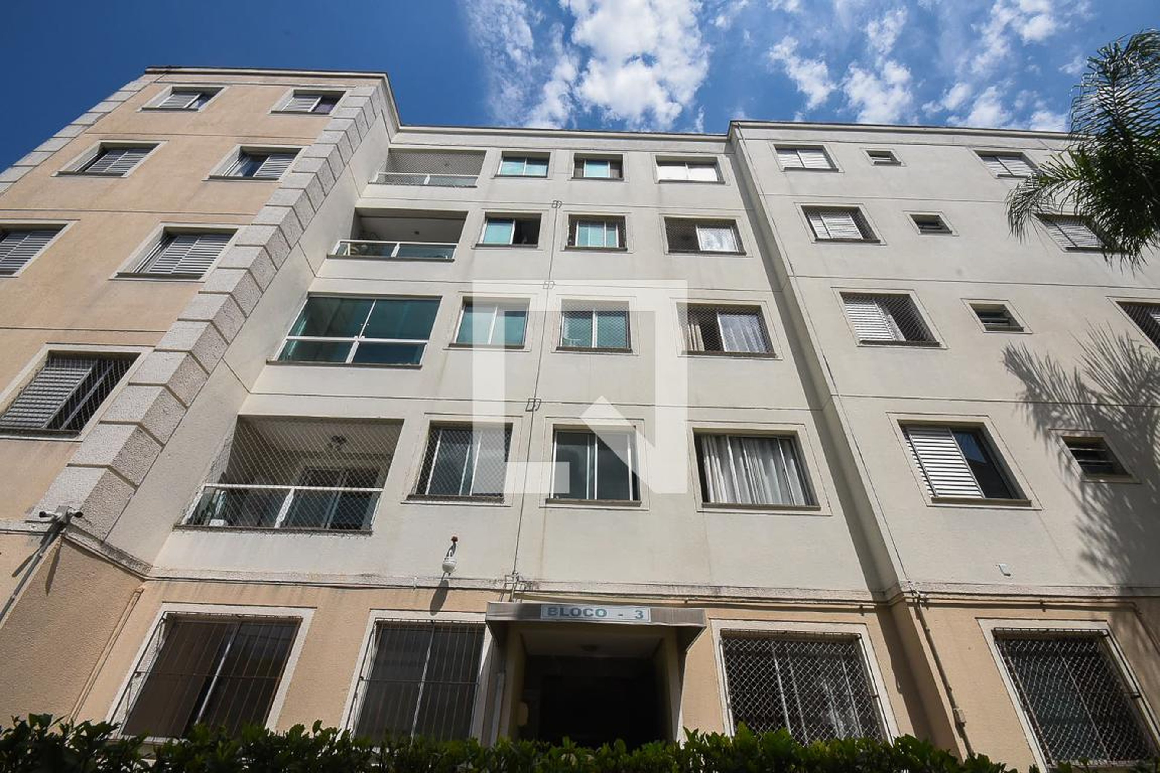 Fachada Condomínio em Rua Francisco da Cruz Mellão, 90