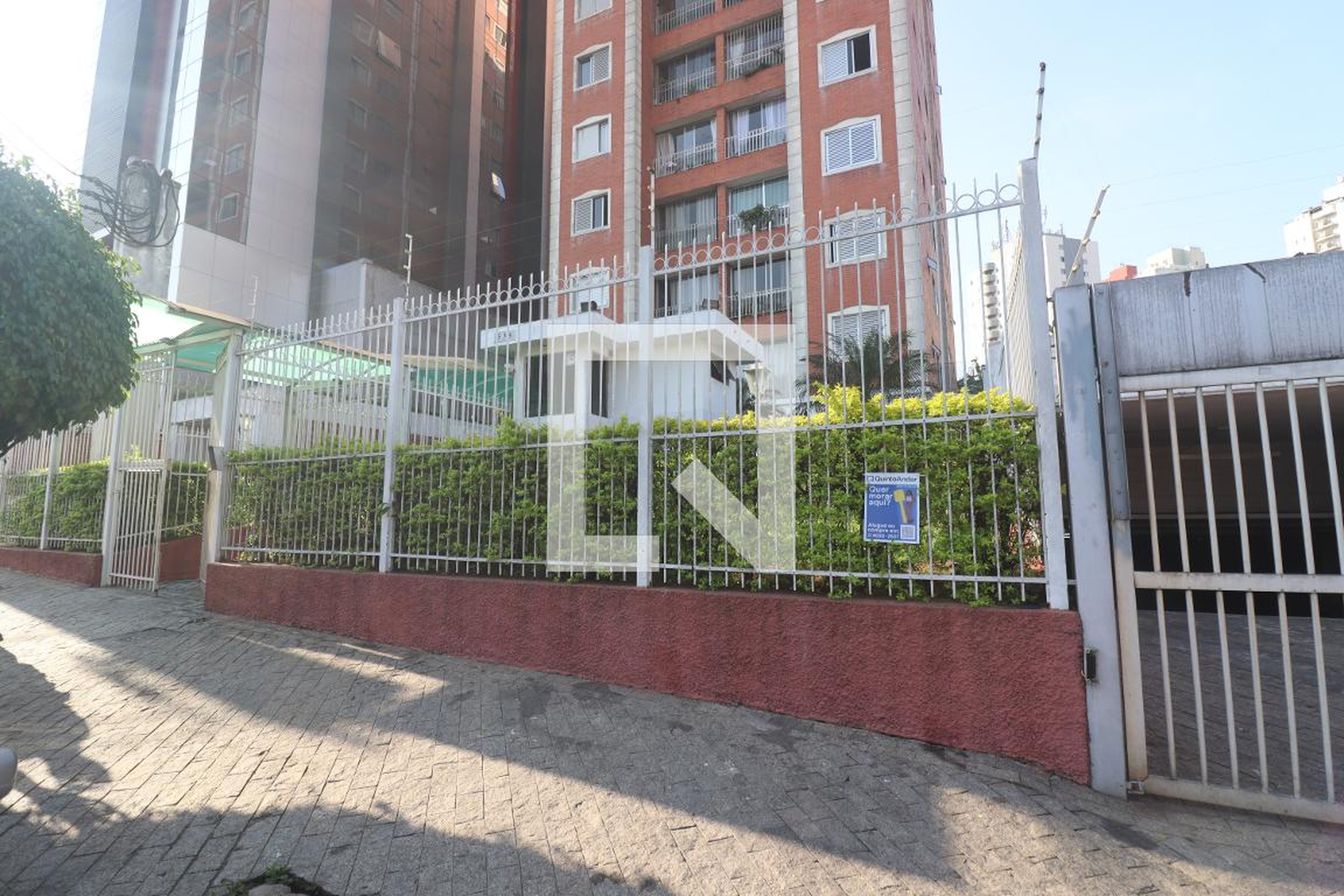 Fachada do condomínio Condomínio Ed Oklahoma