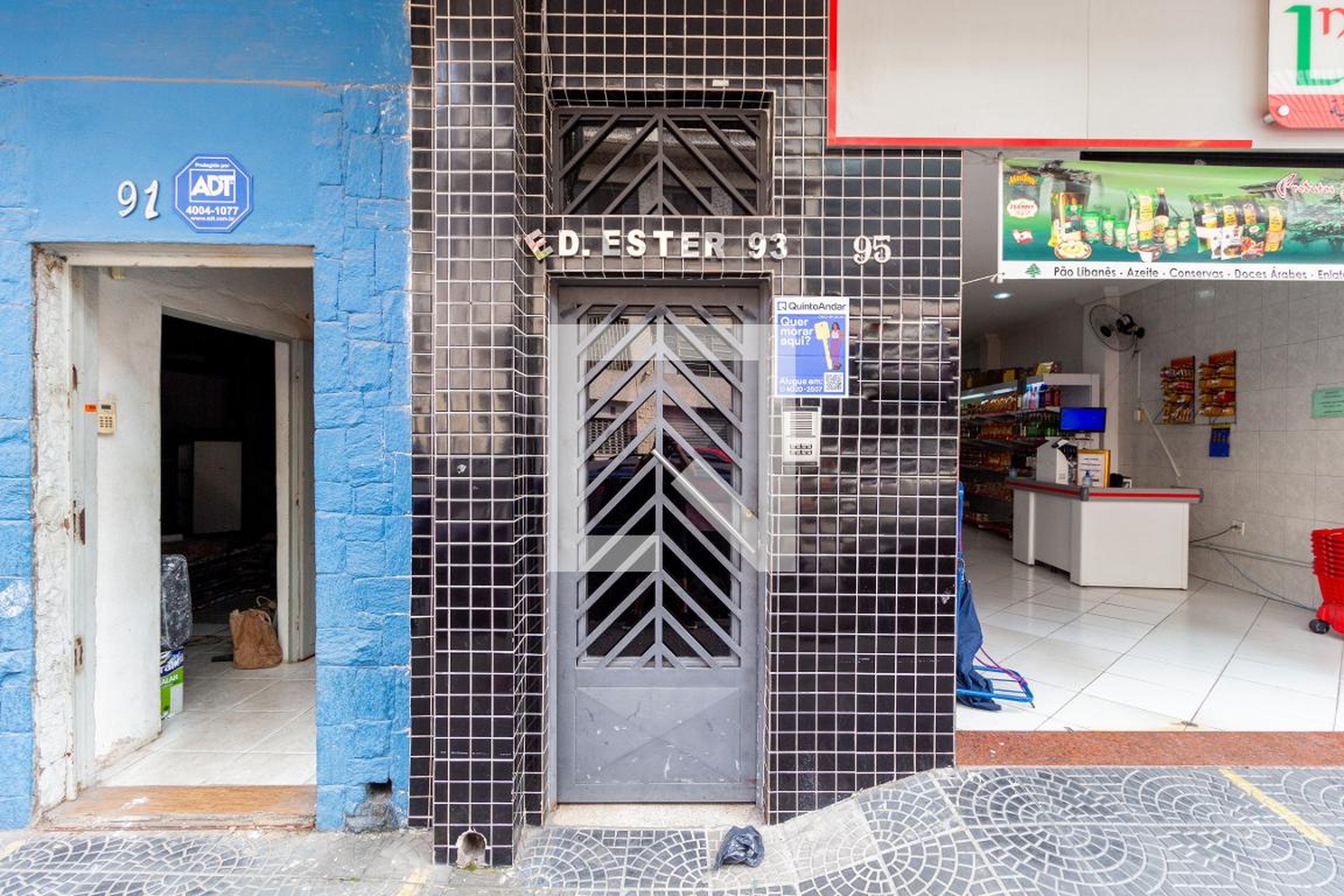 Fachada Condomínio em Rua Júlio Ribeiro, 93