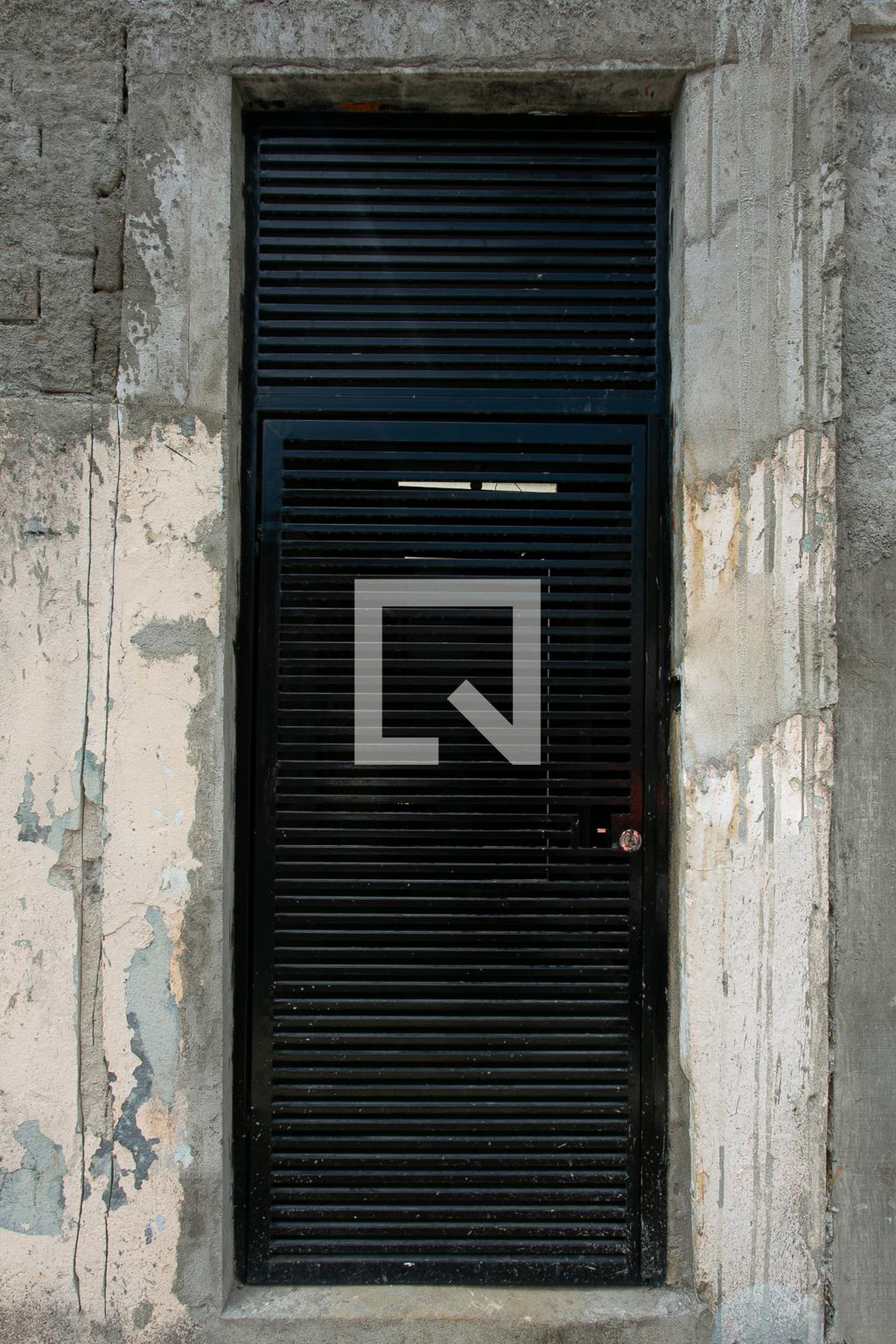 Fachada Condomínio em Rua Arapari, 76