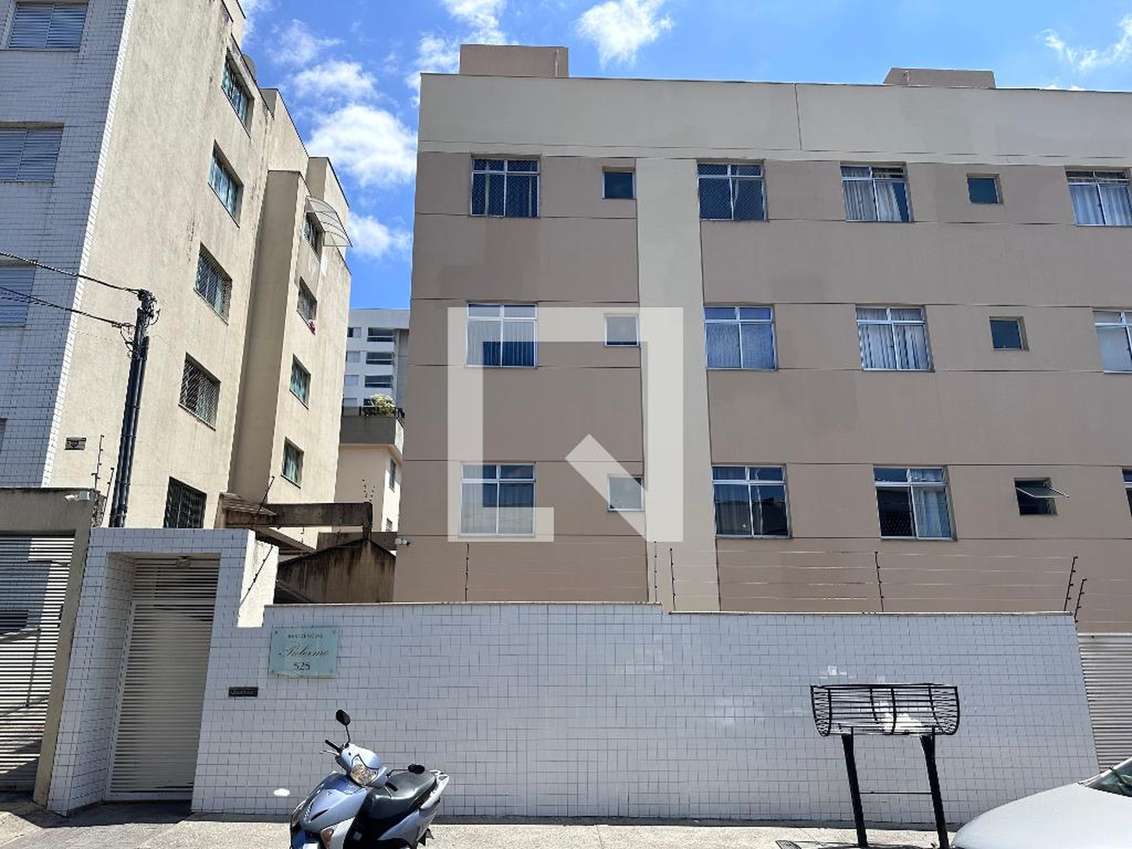 Fachada Condomínio em Rua do Patriarca, 525