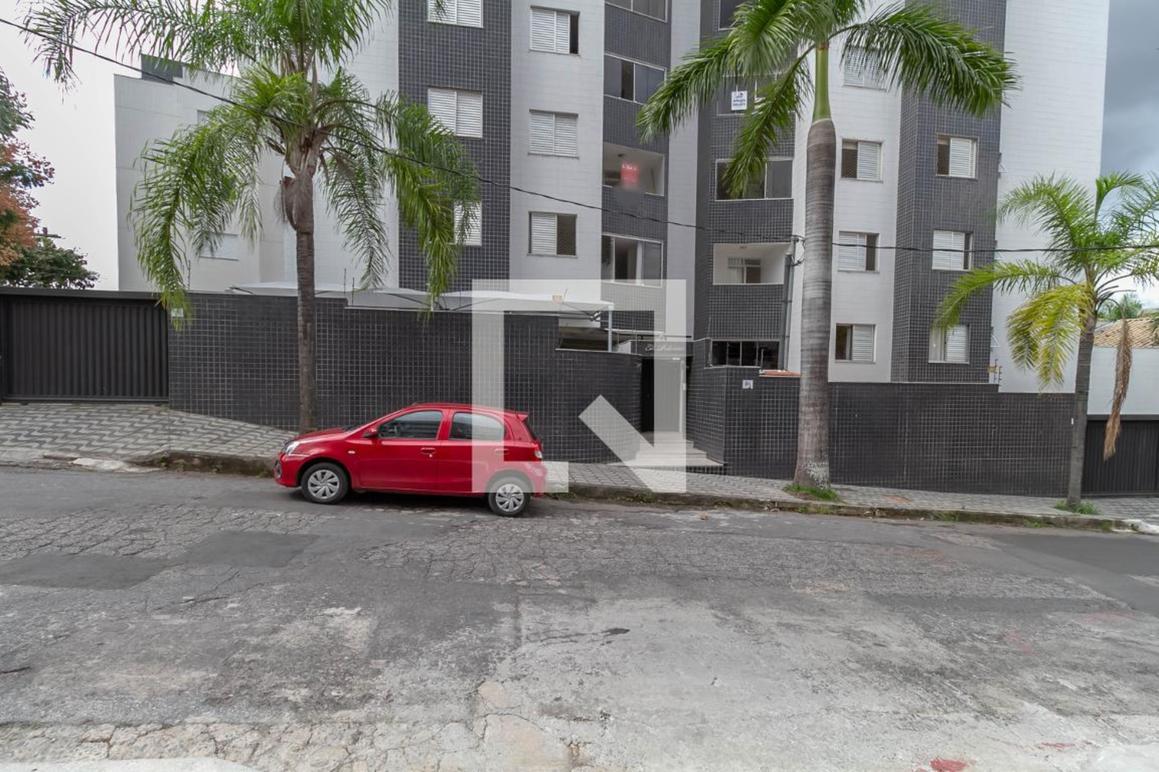 Fachada Condomínio em Rua Professor Alysson De Abreu, 167