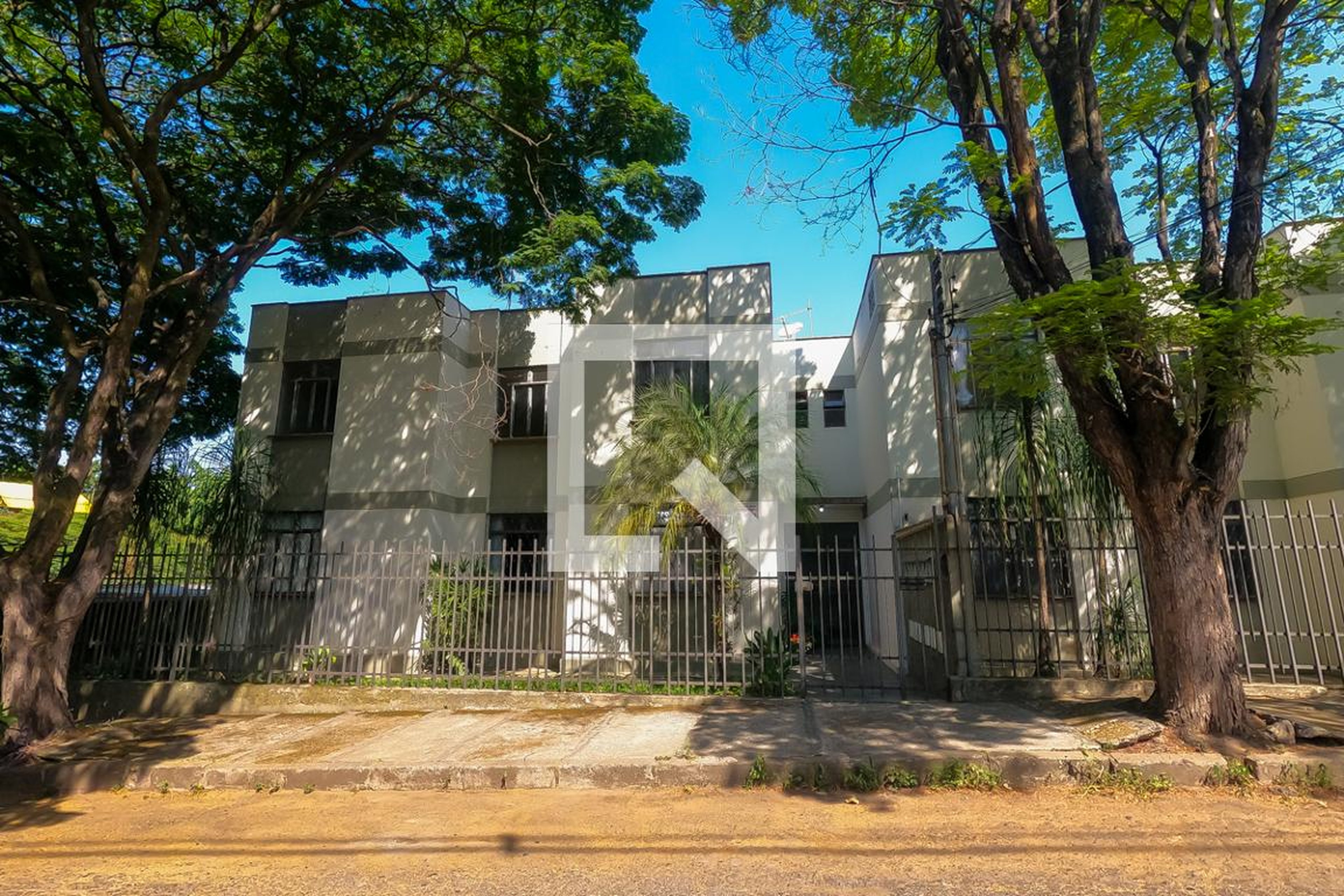 Fachada Condomínio em Rua Rubéns Pinho Ângelo, 15