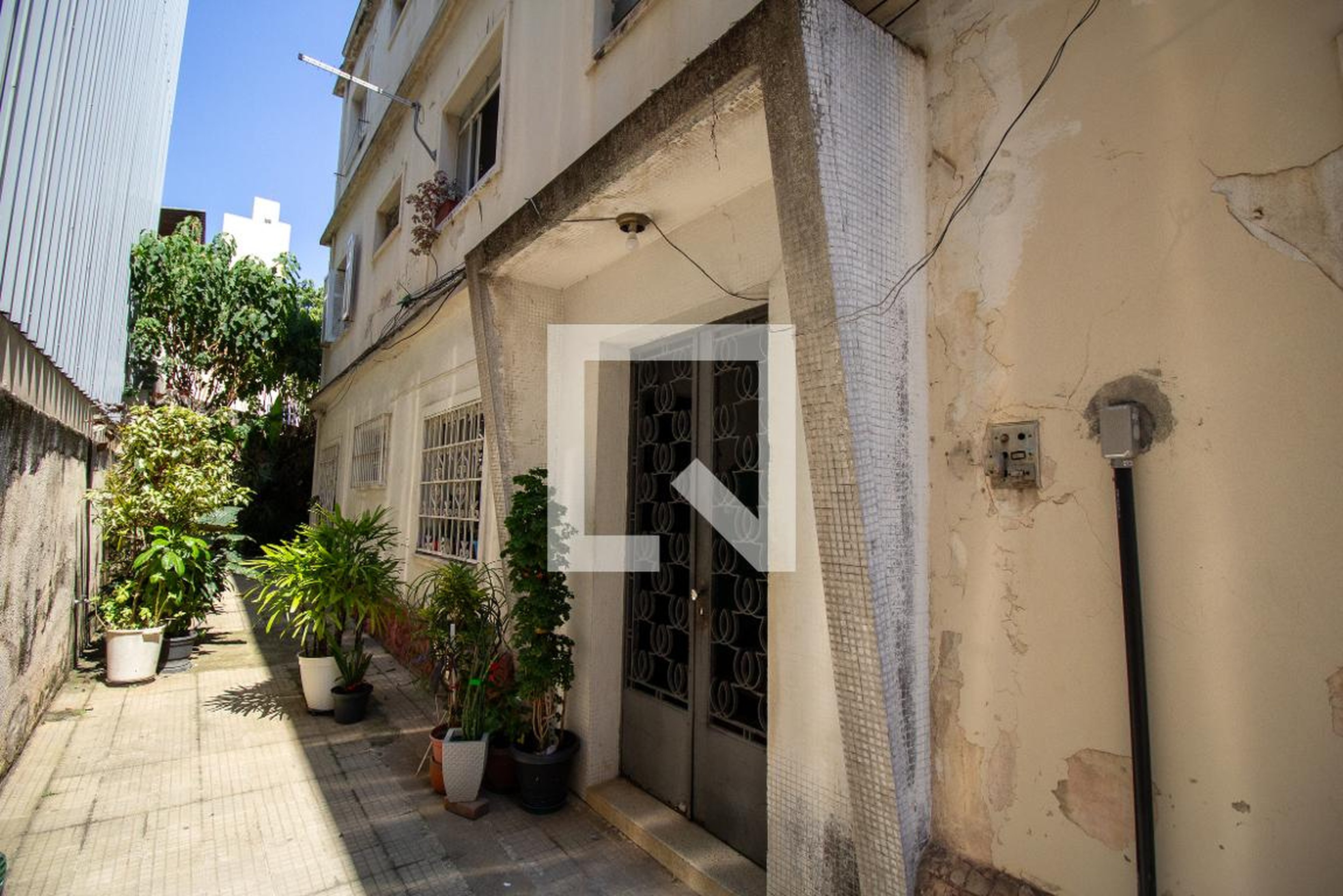 Entrada do prédio - Clélia