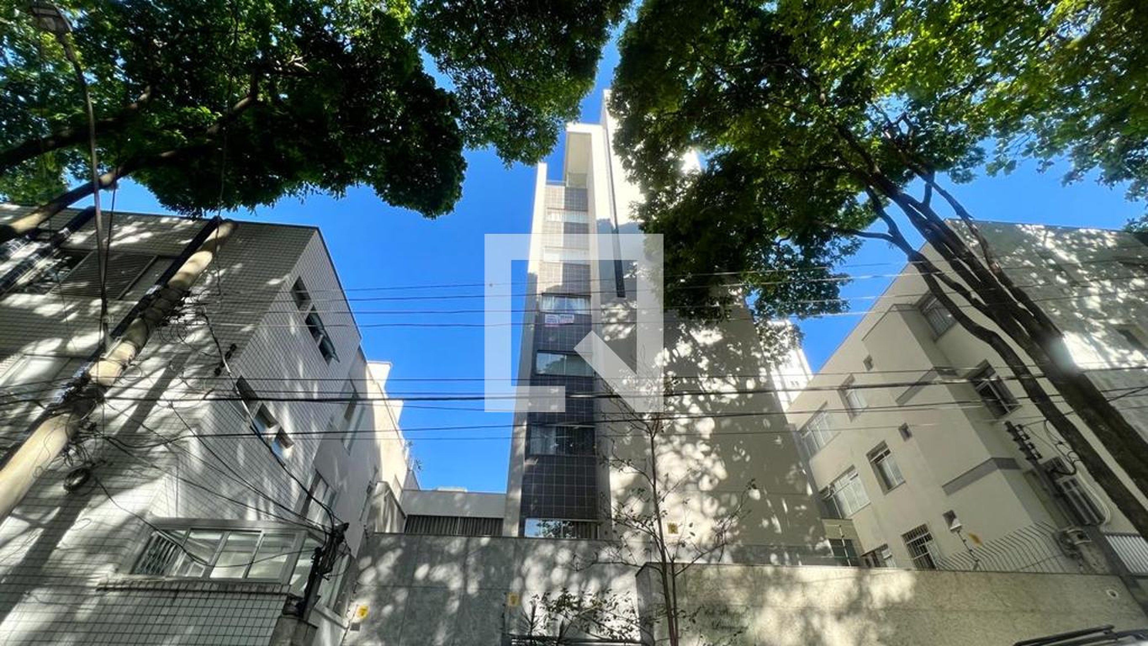 Fachada do Prédio Condomínio em Rua Rogério Fajardo, 25