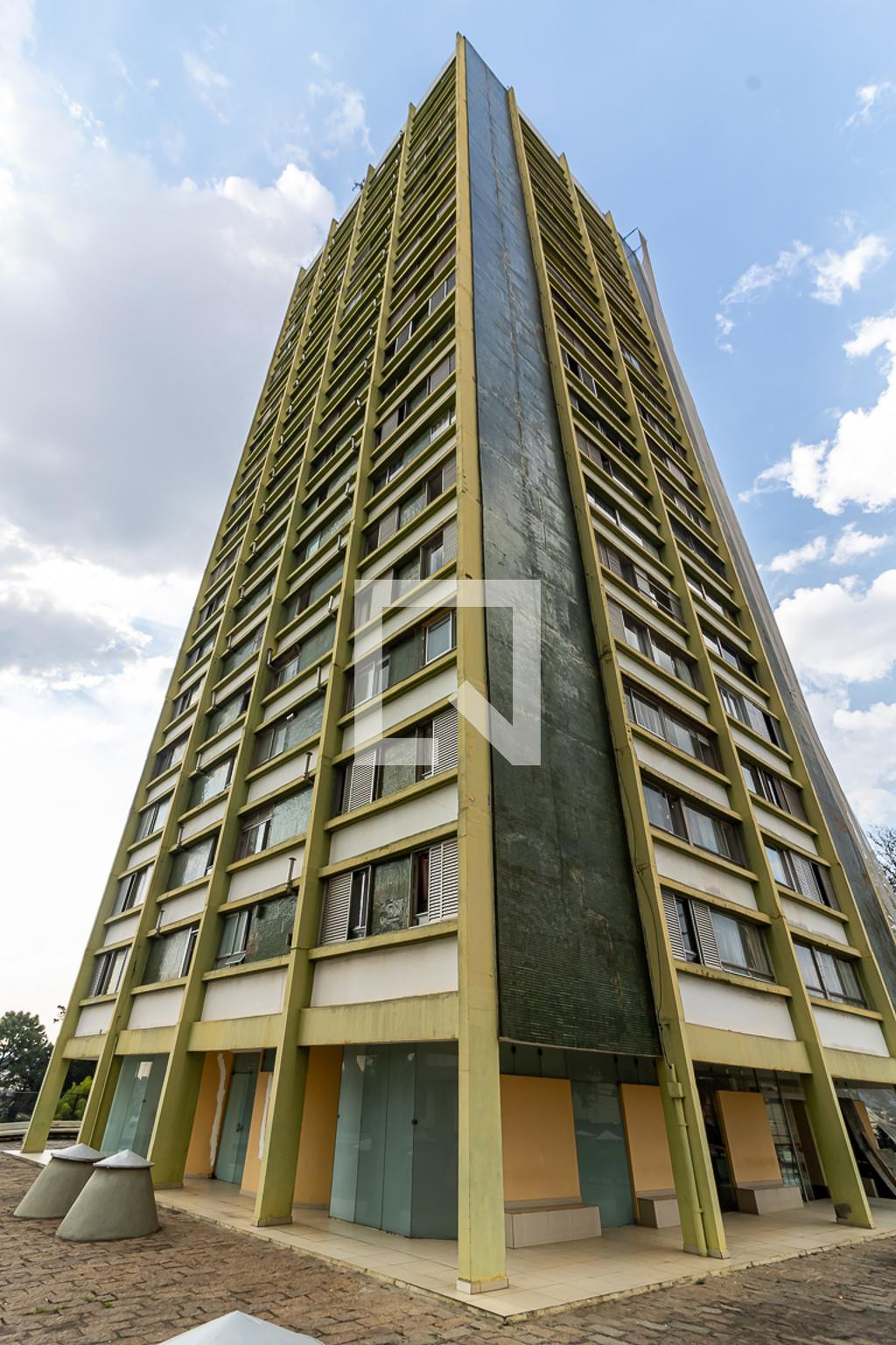 Fachada do Prédio Condomínio Carolina