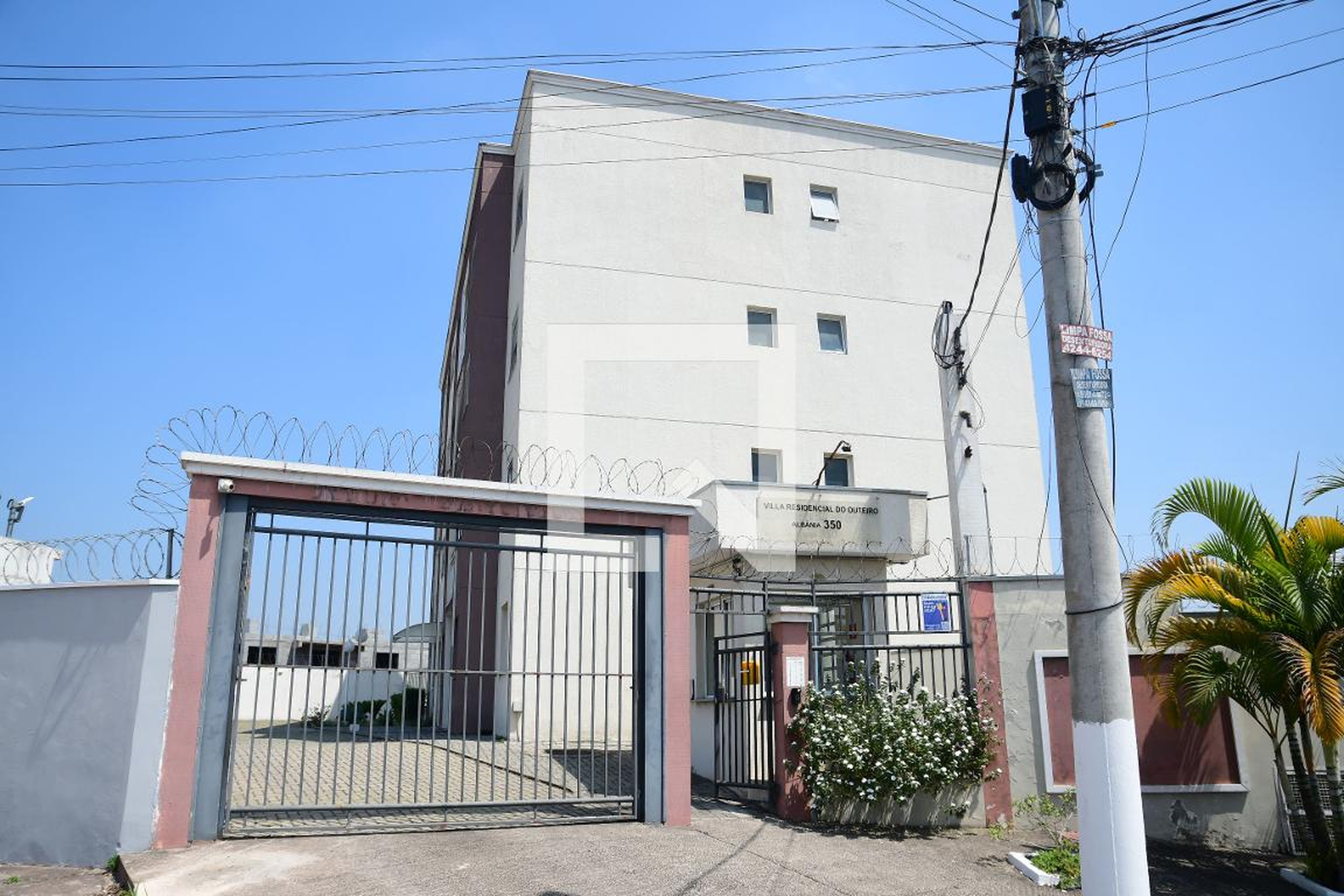 Fachada Condomínio em Rua Albânia, 350