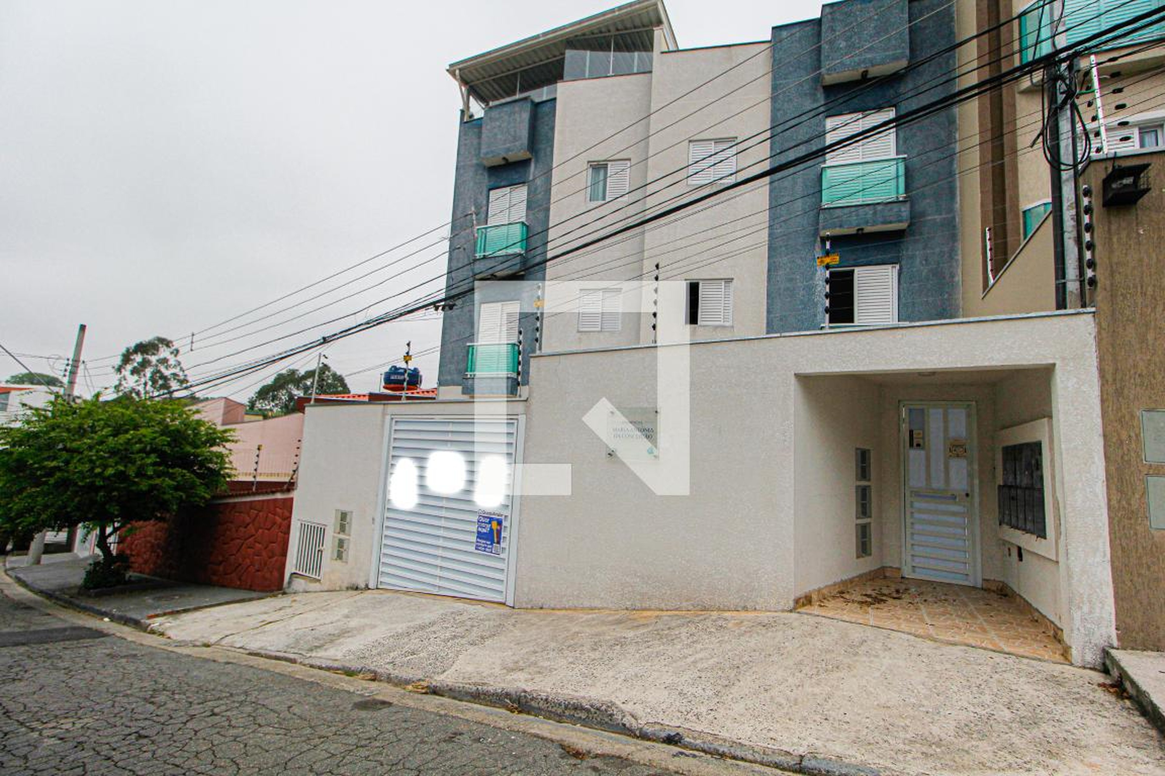 Fachada Condomínio em Rua Iraci, 46