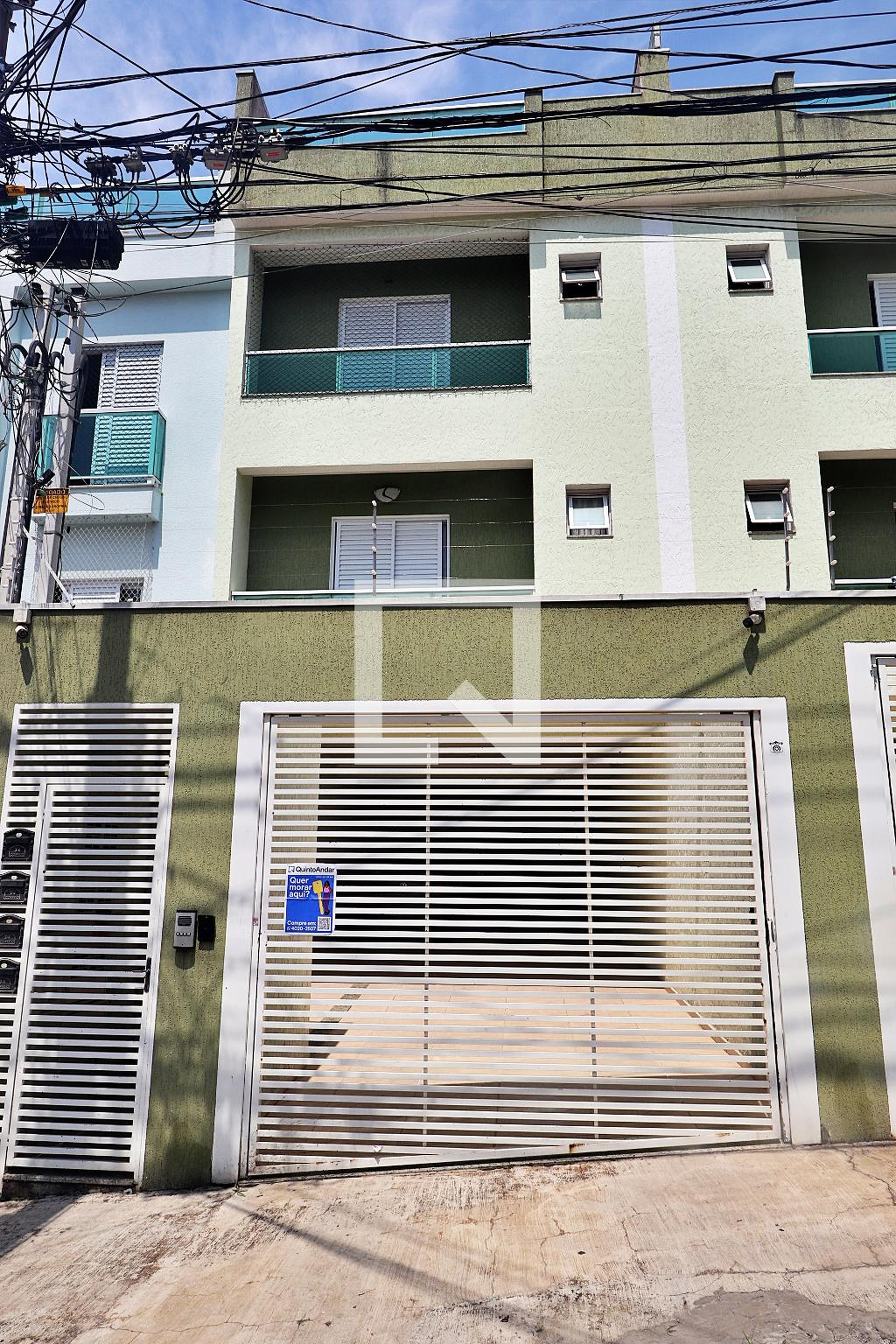 Fachada Condomínio em Rua Tanger, 338