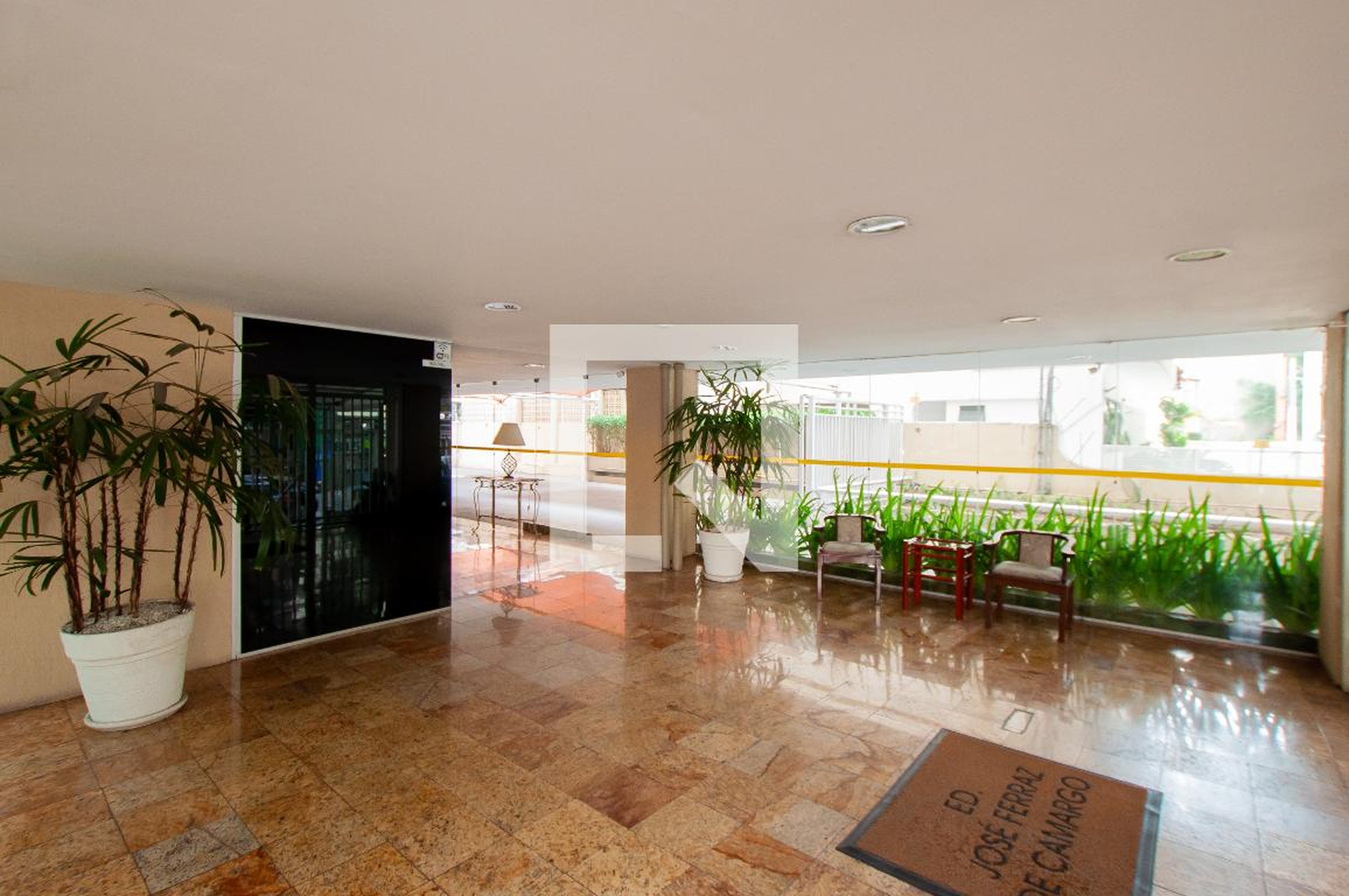 Hall de entrada - José de Camargo