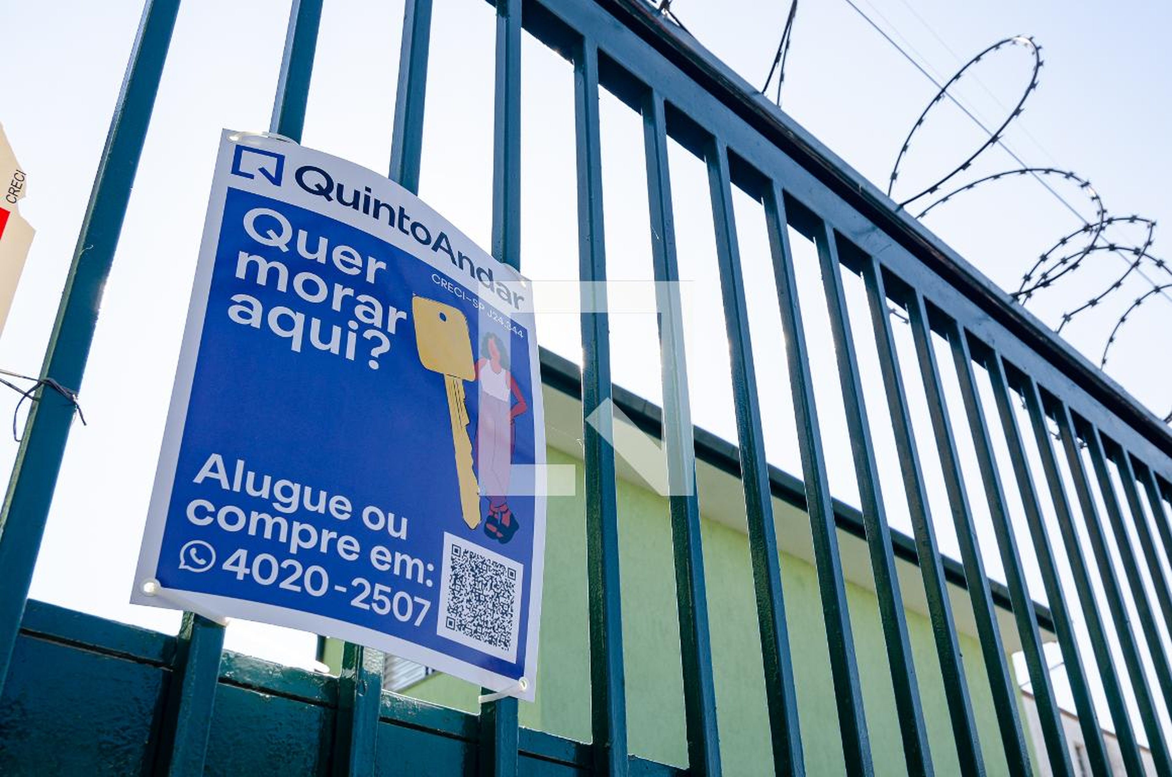 Fachada Condomínio em Rua das Cavas, 469