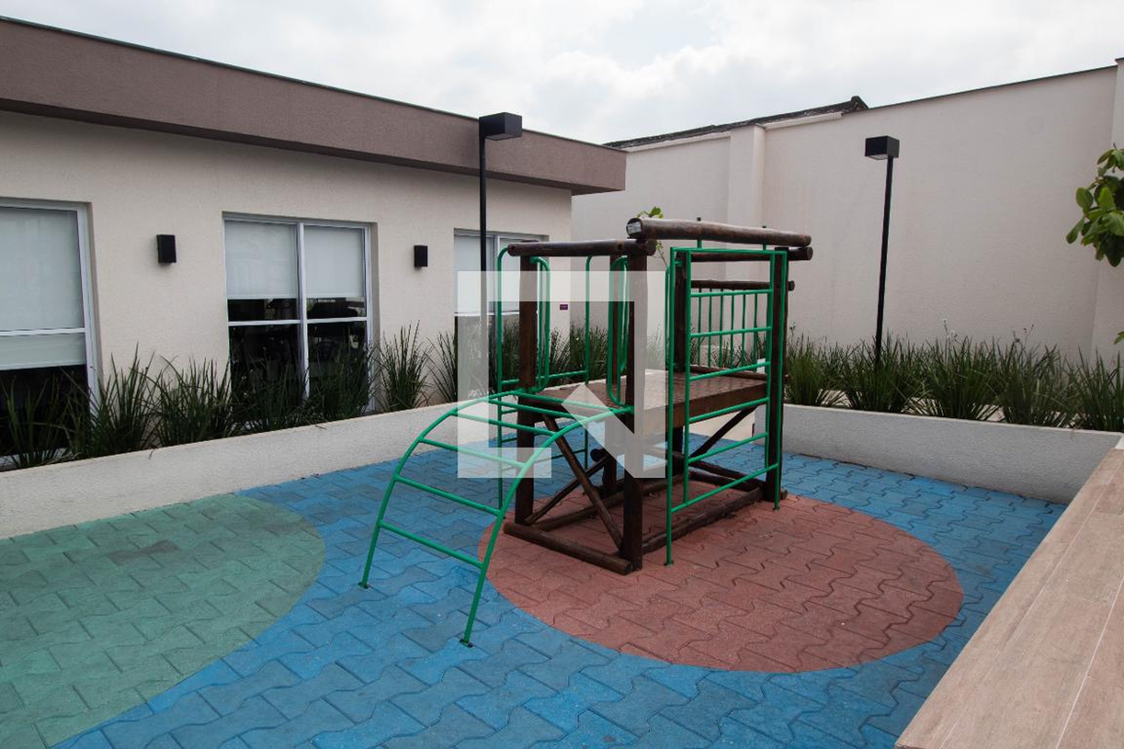Playground - Vivaz Ramos
