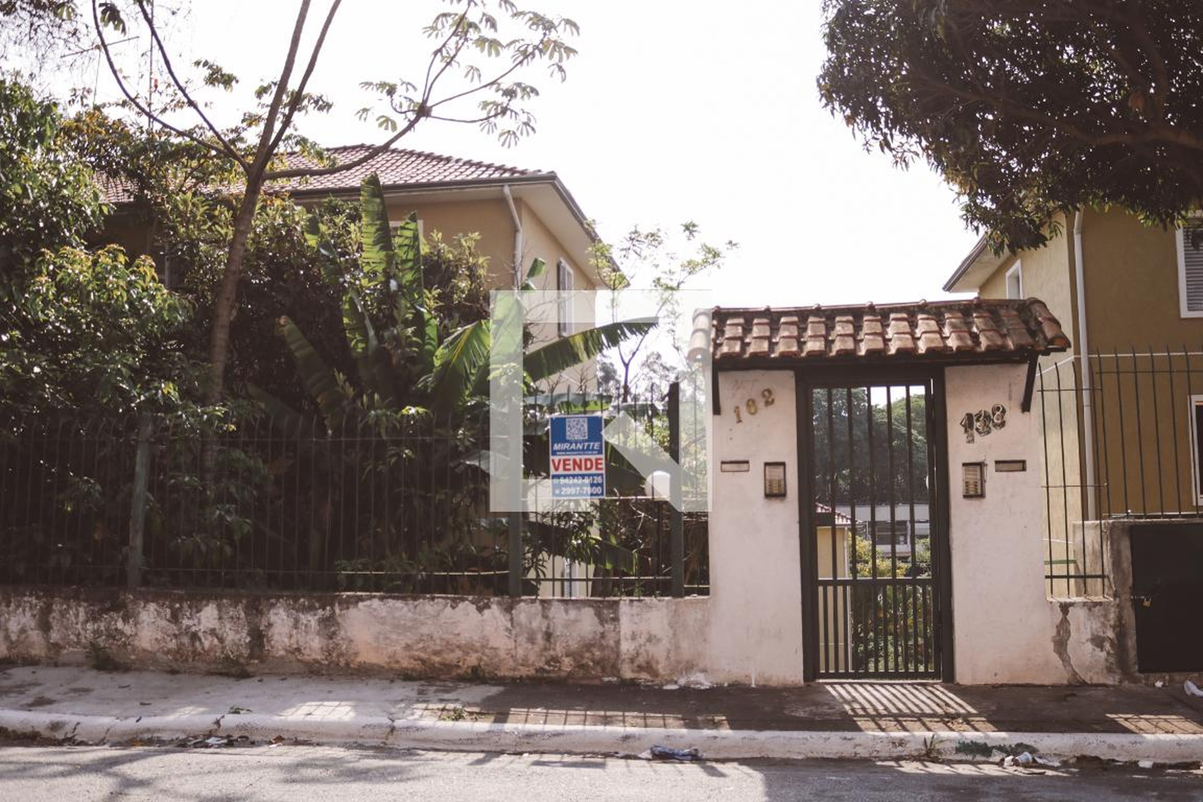 Fachada Condomínio em Rua Doutor Henrique Meyer, 162