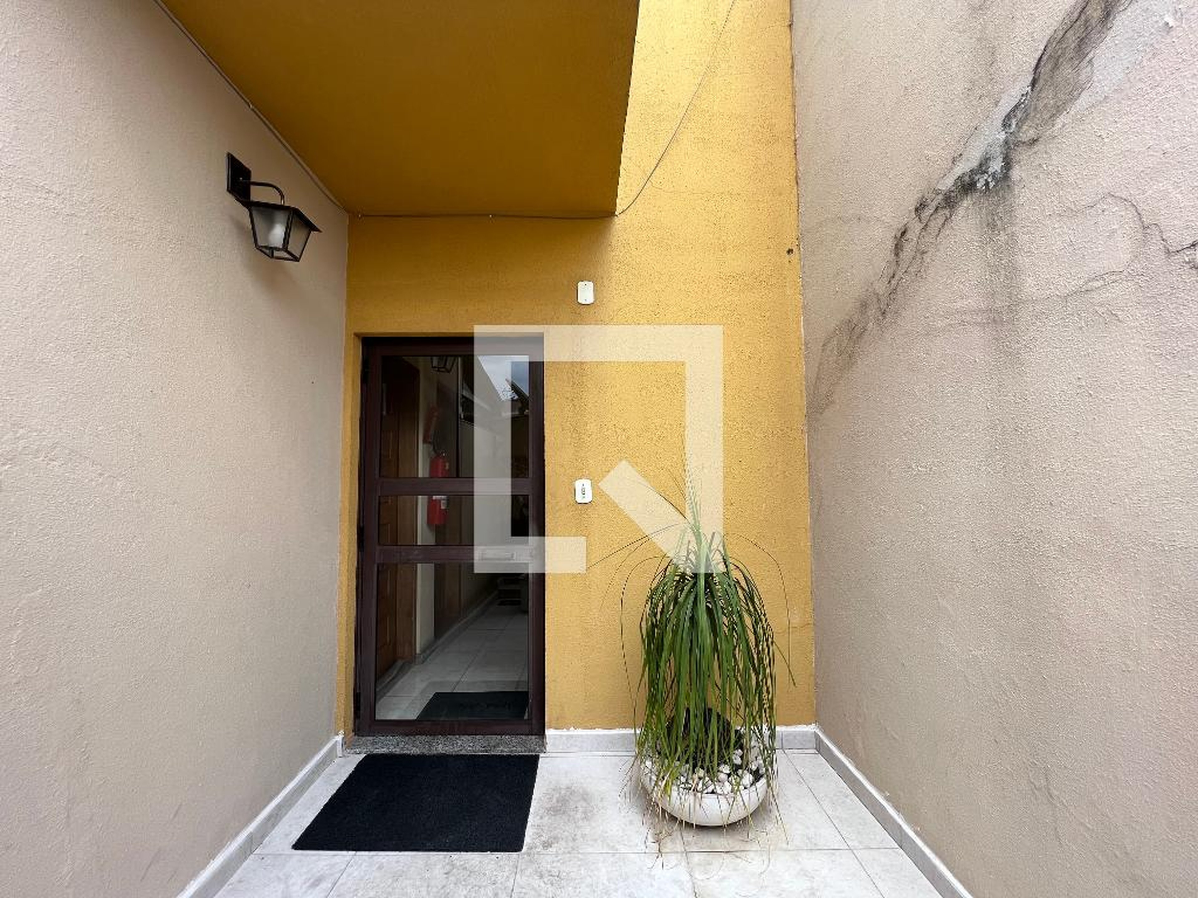 Hall de entrada Condomínio em Rua José da Costa Ferreira, 147