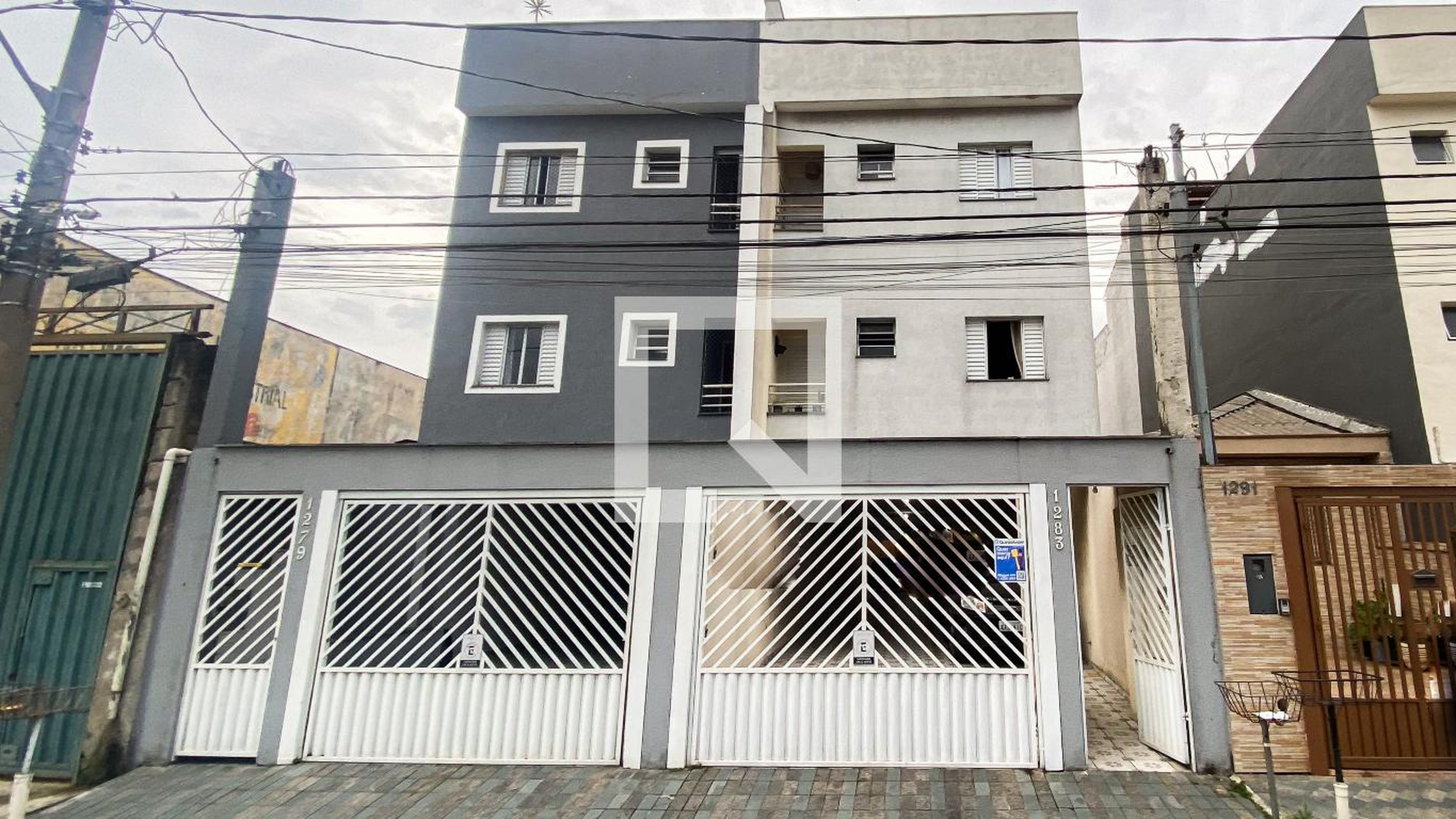 Fachada Condomínio em Rua Japão, 1283