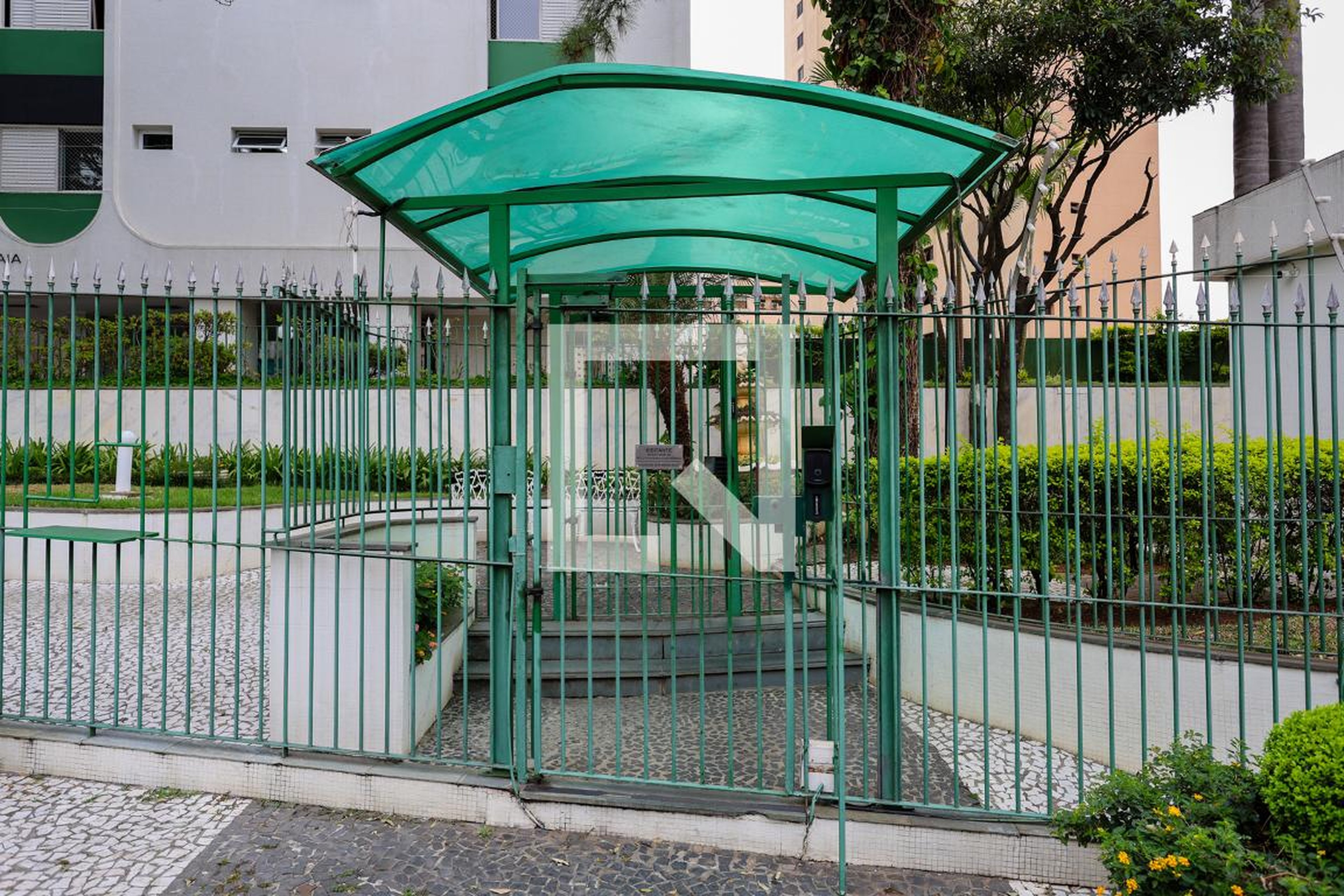 Fachada do condomínio Condomínio Indaia