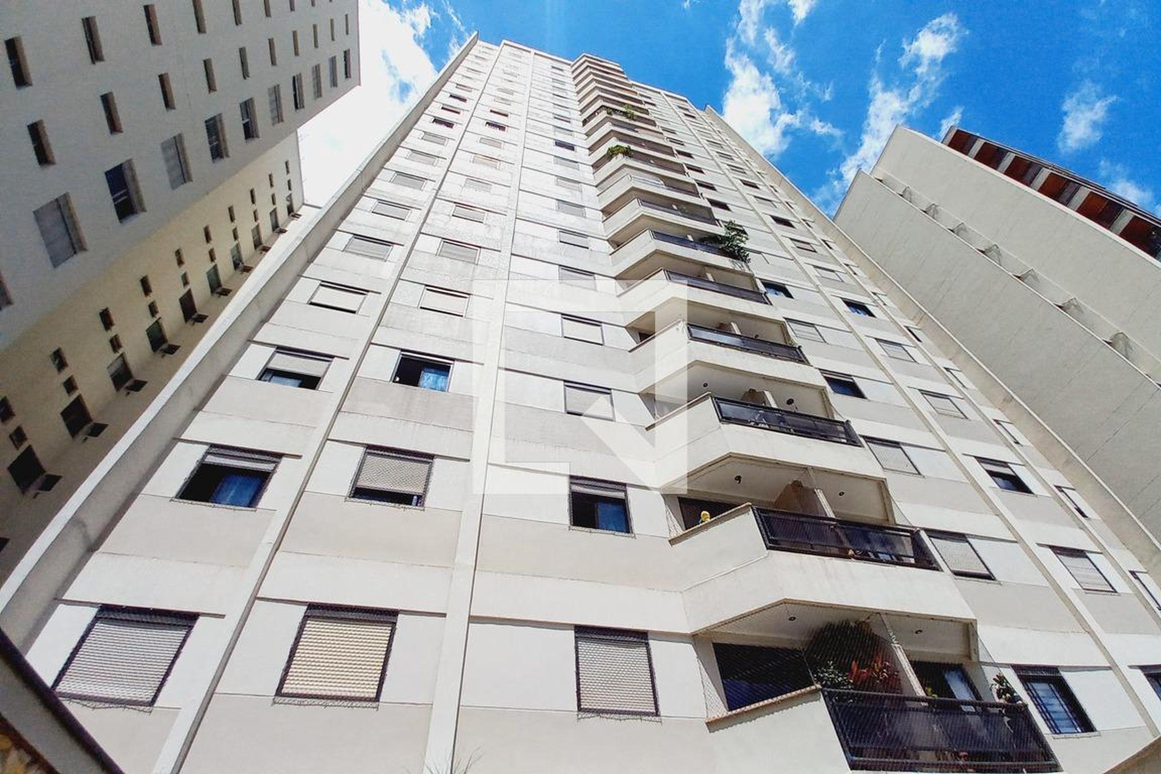 Fachada do Prédio Condomínio em Avenida Dona Libânia, 152