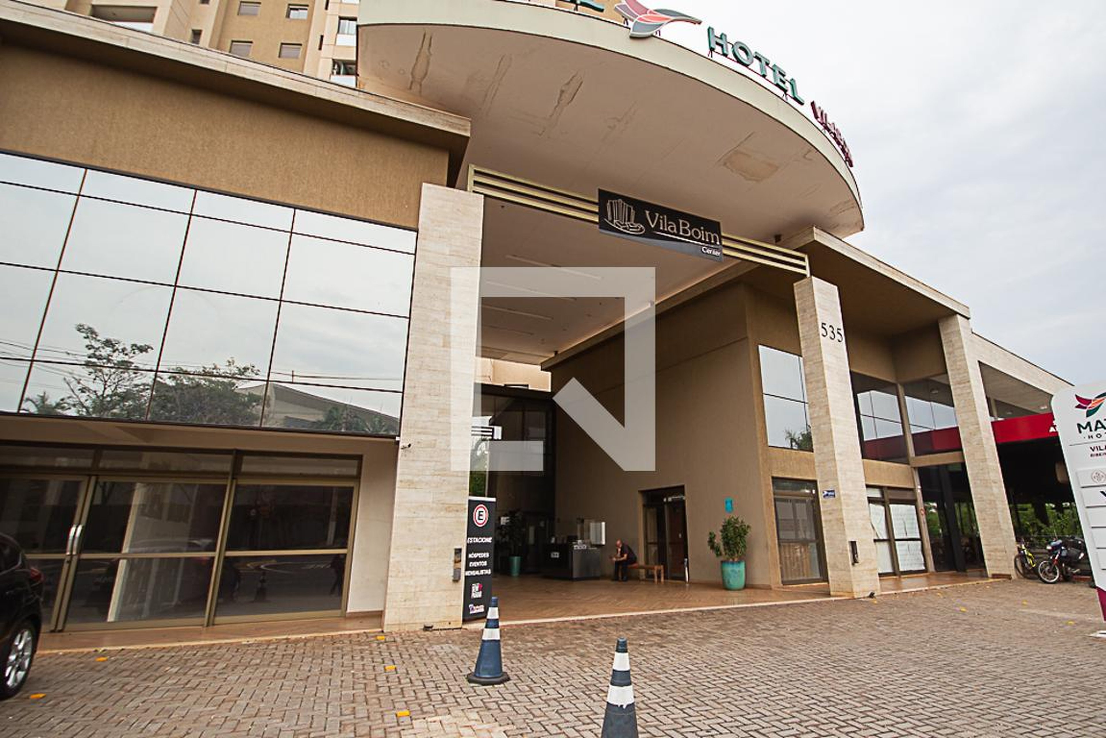 Fachada do condomínio Condomínio Vilaboim